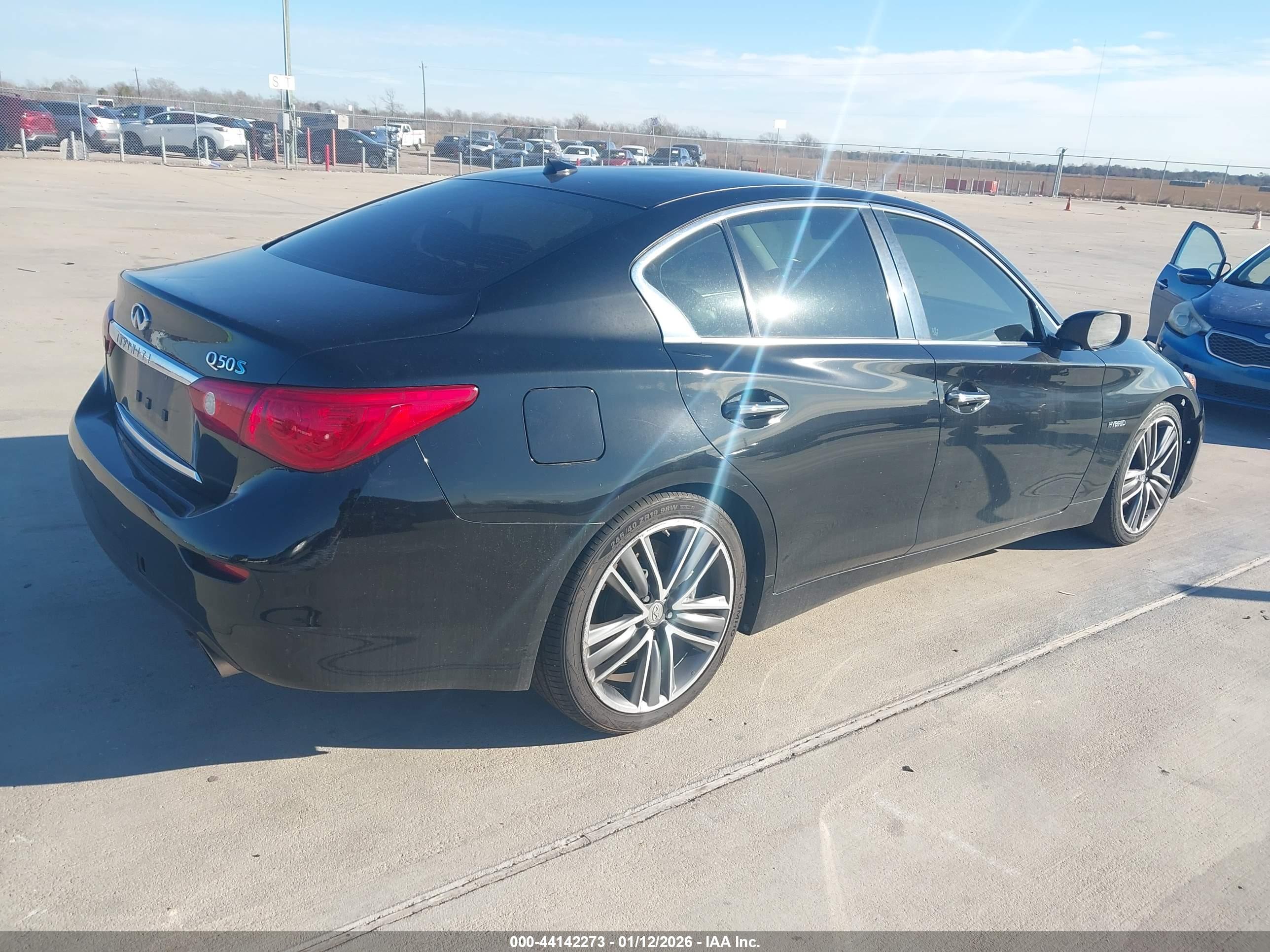 INFINITI Q50 image 4