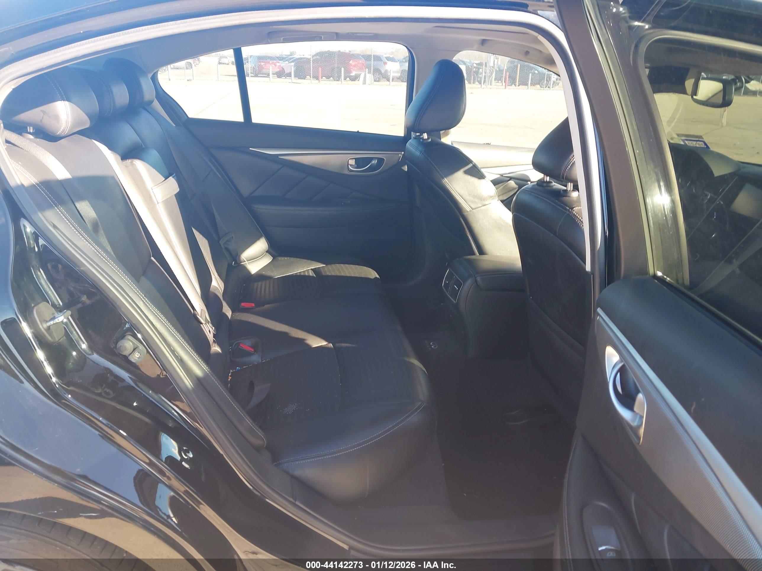 INFINITI Q50 image 8
