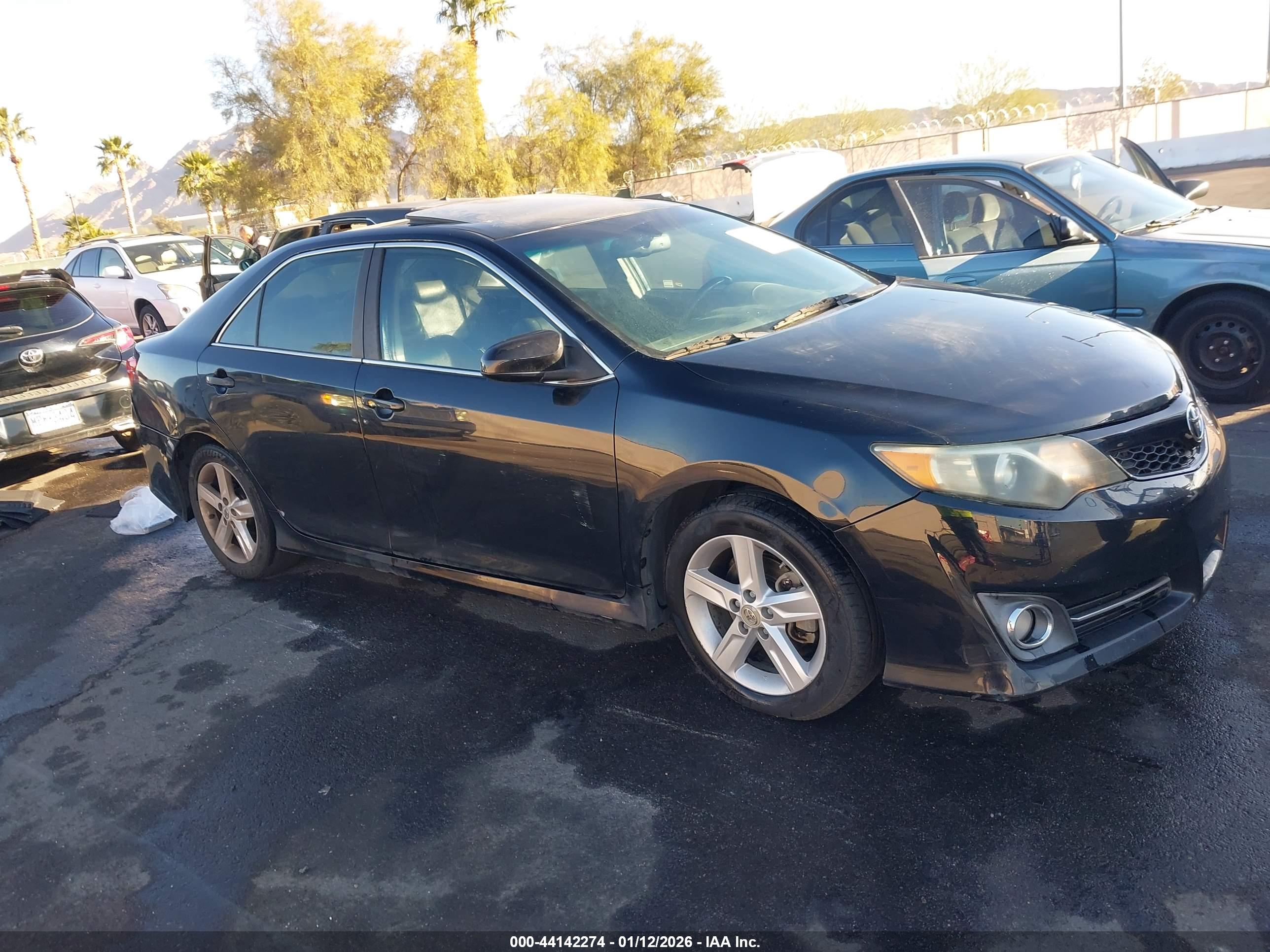 TOYOTA CAMRY image 6