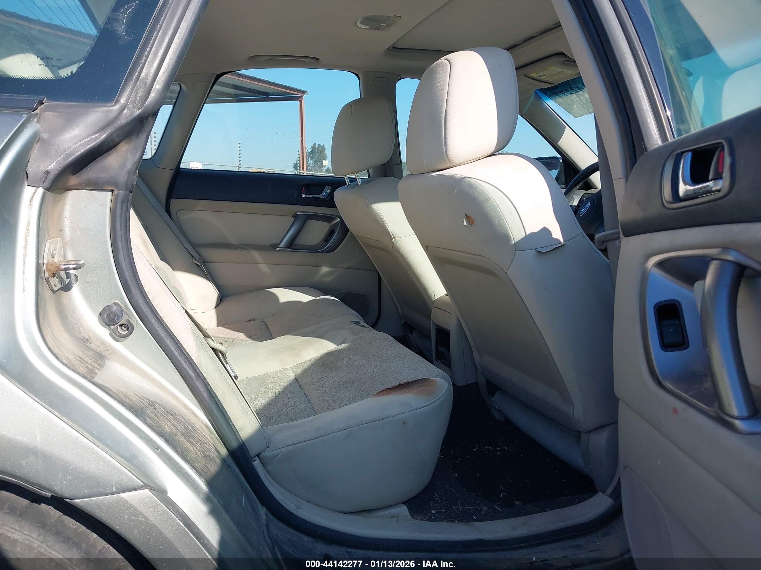 SUBARU LEGACY image 8