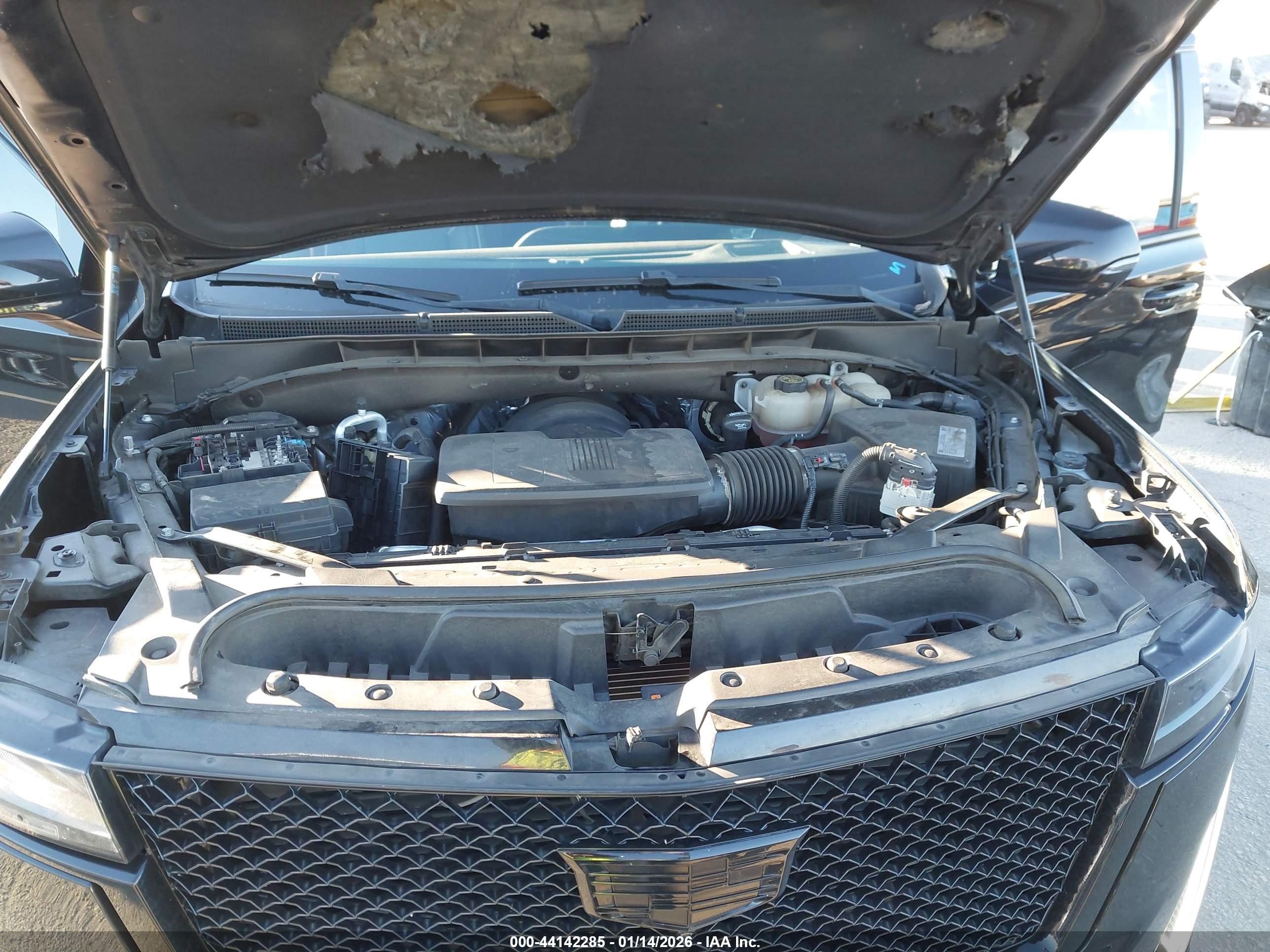 CADILLAC ESCALADE image 10