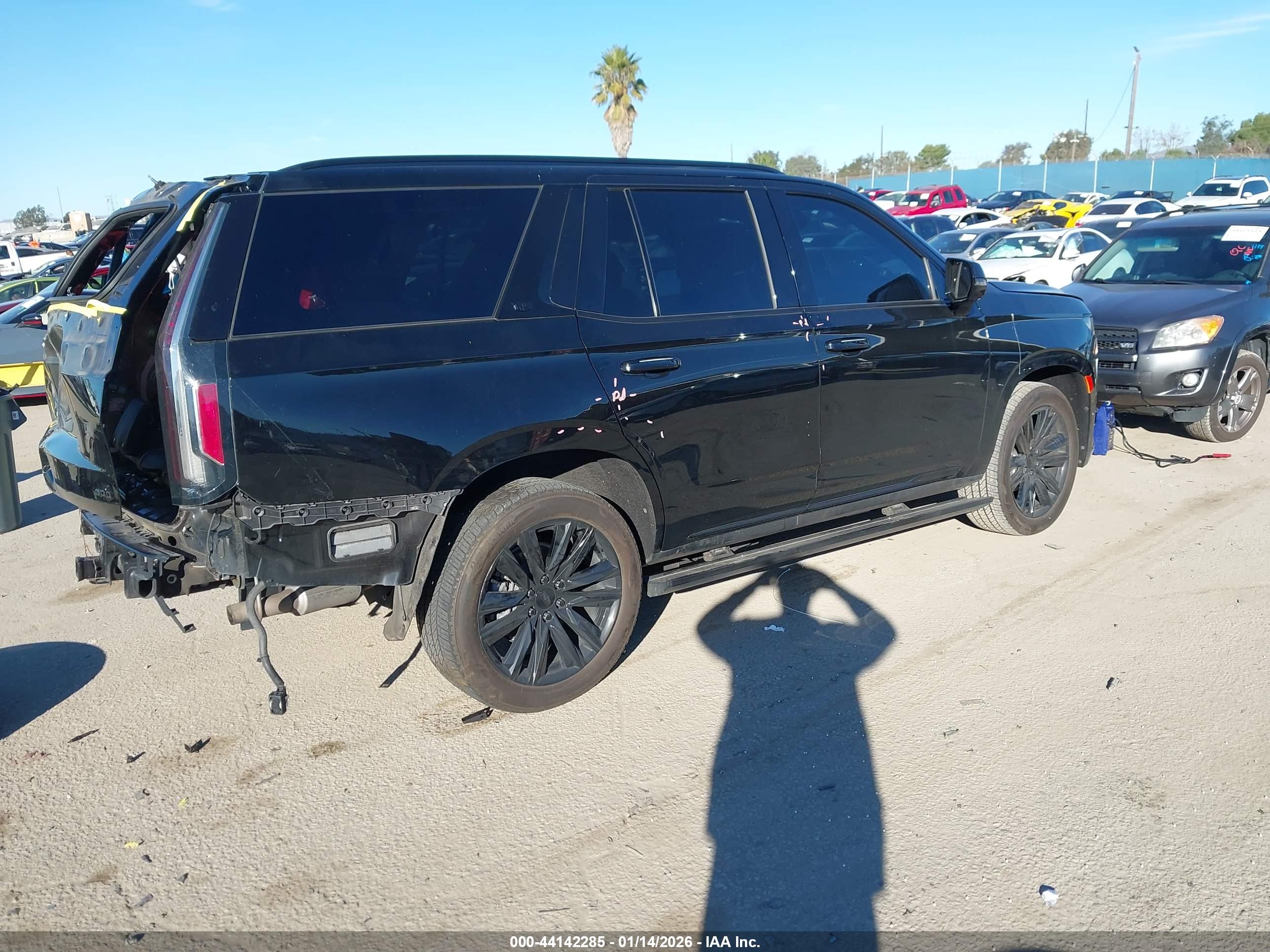 CADILLAC ESCALADE image 4