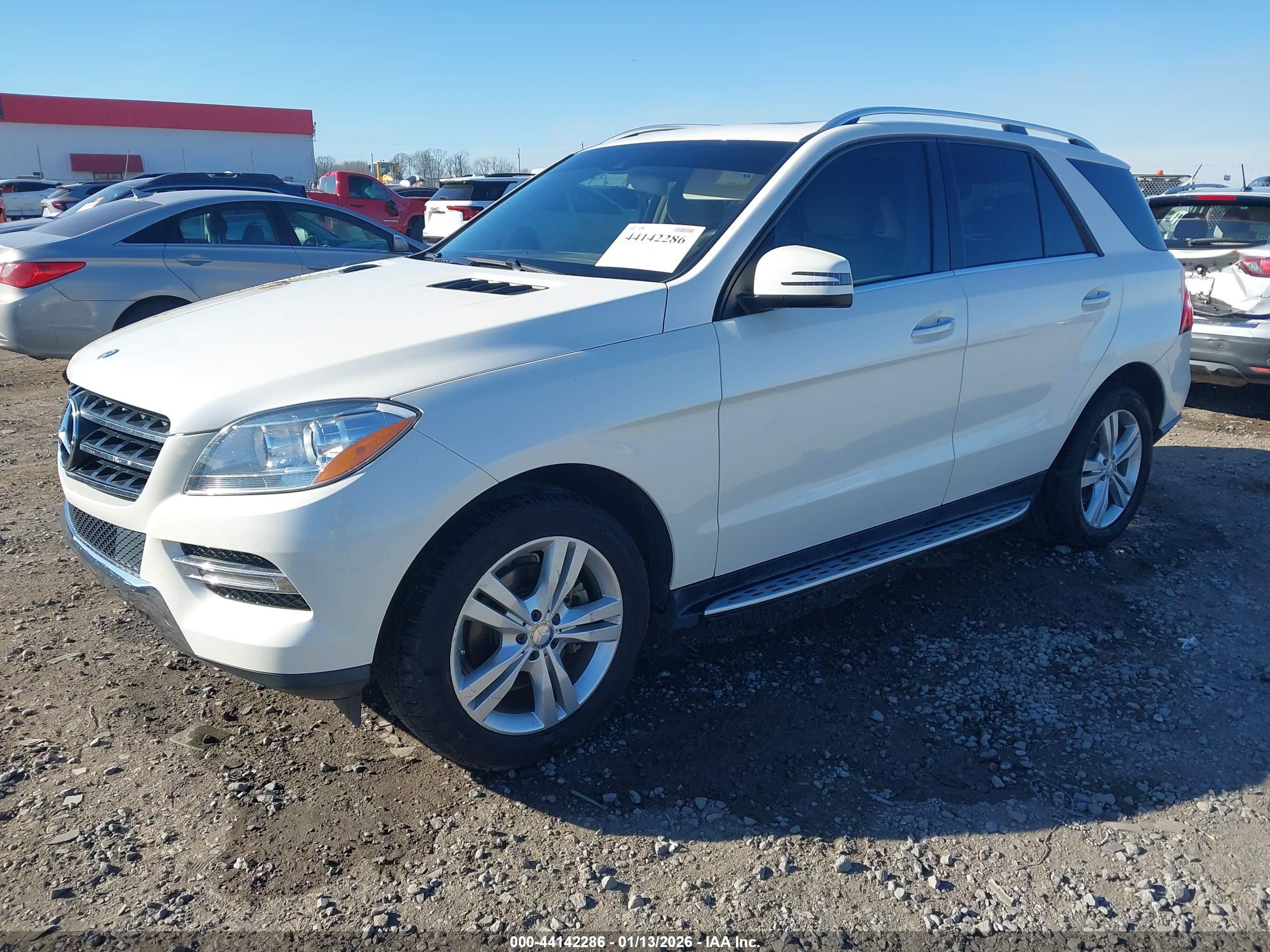MERCEDES-BENZ ML image 2