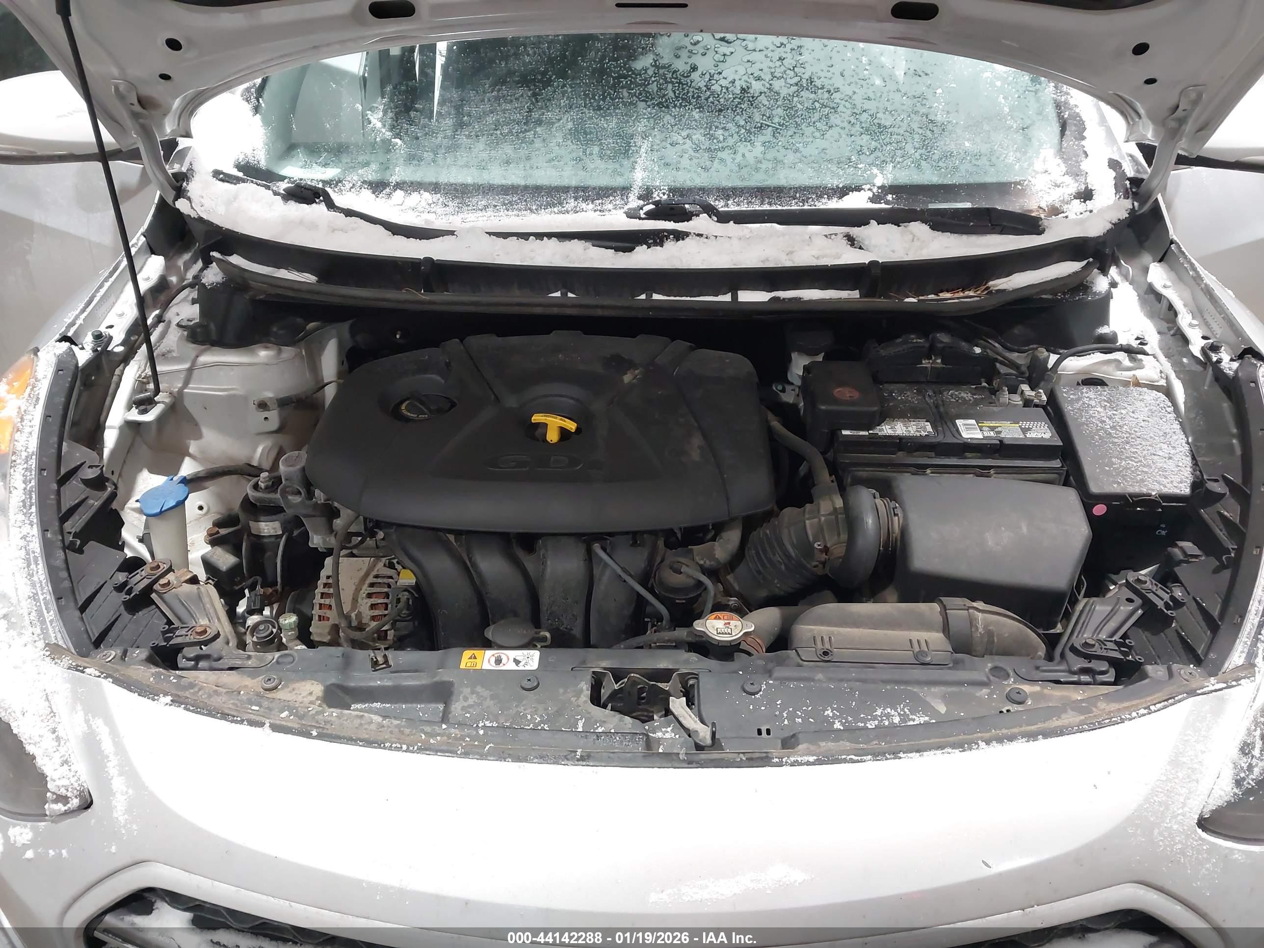 HYUNDAI ELANTRA image 10