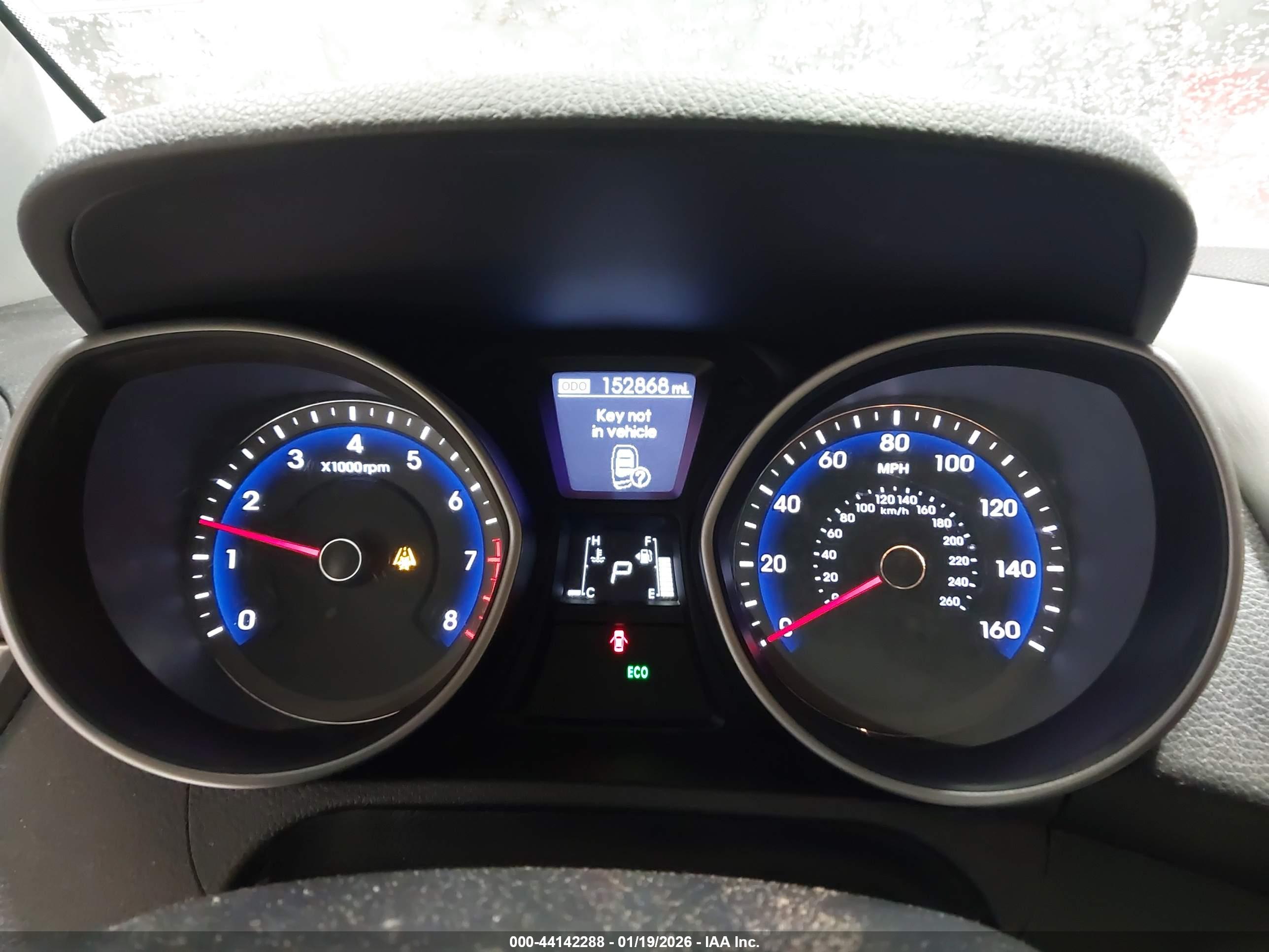 HYUNDAI ELANTRA image 7