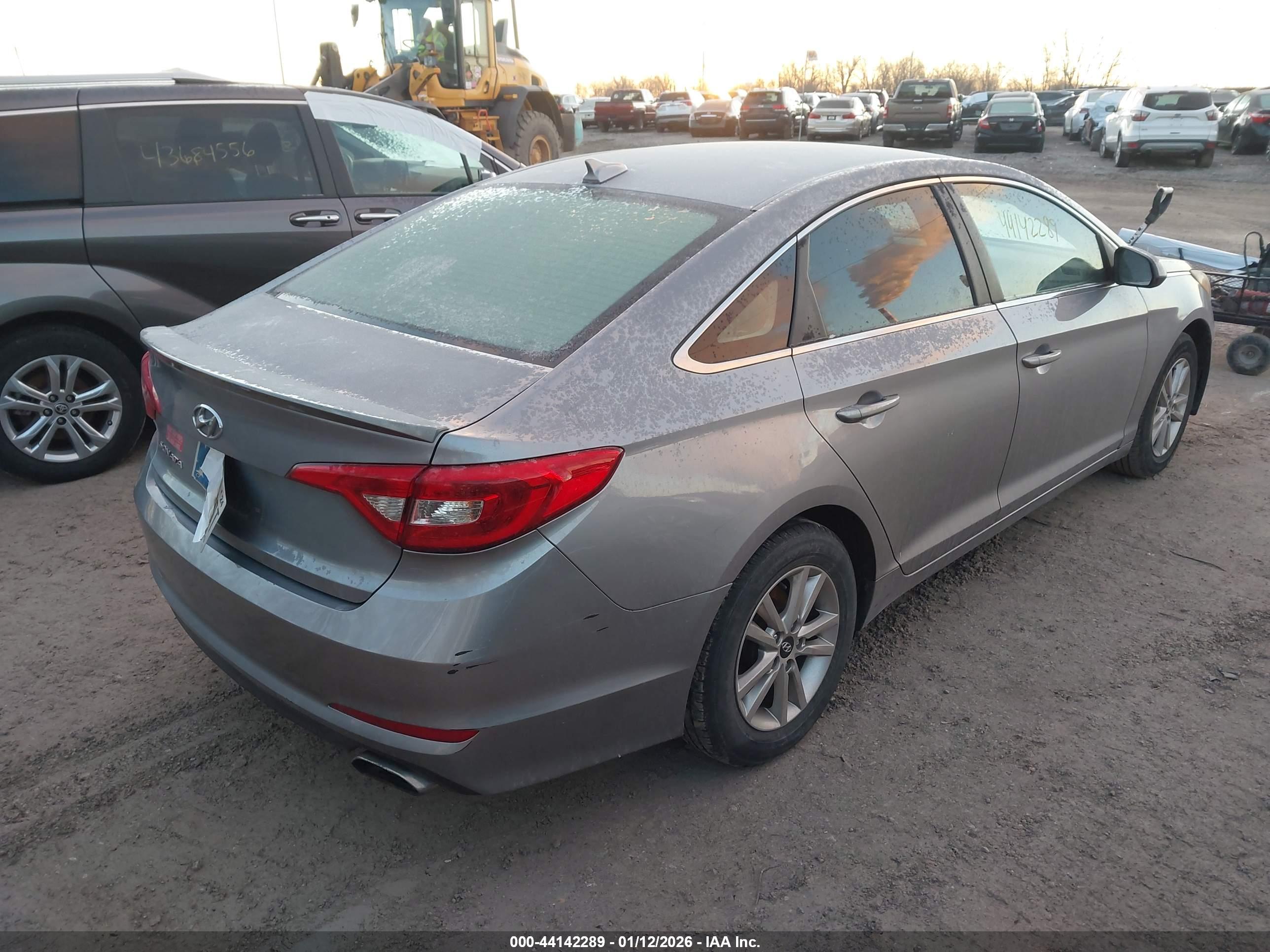 HYUNDAI SONATA image 4