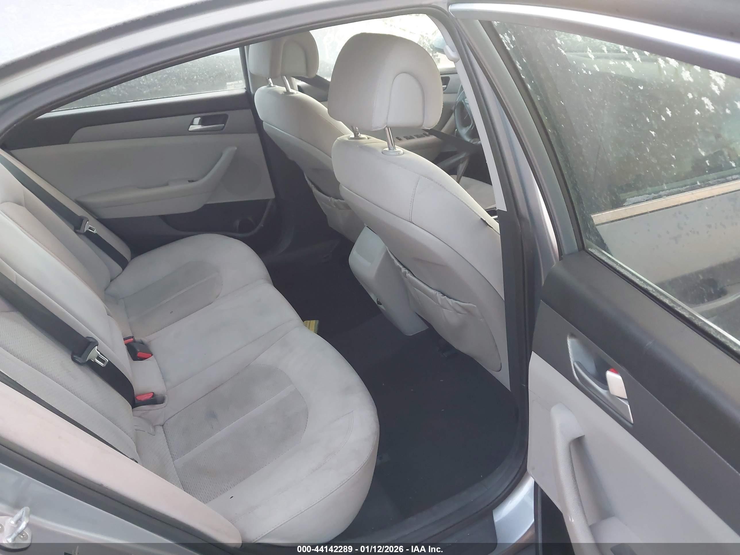 HYUNDAI SONATA image 8