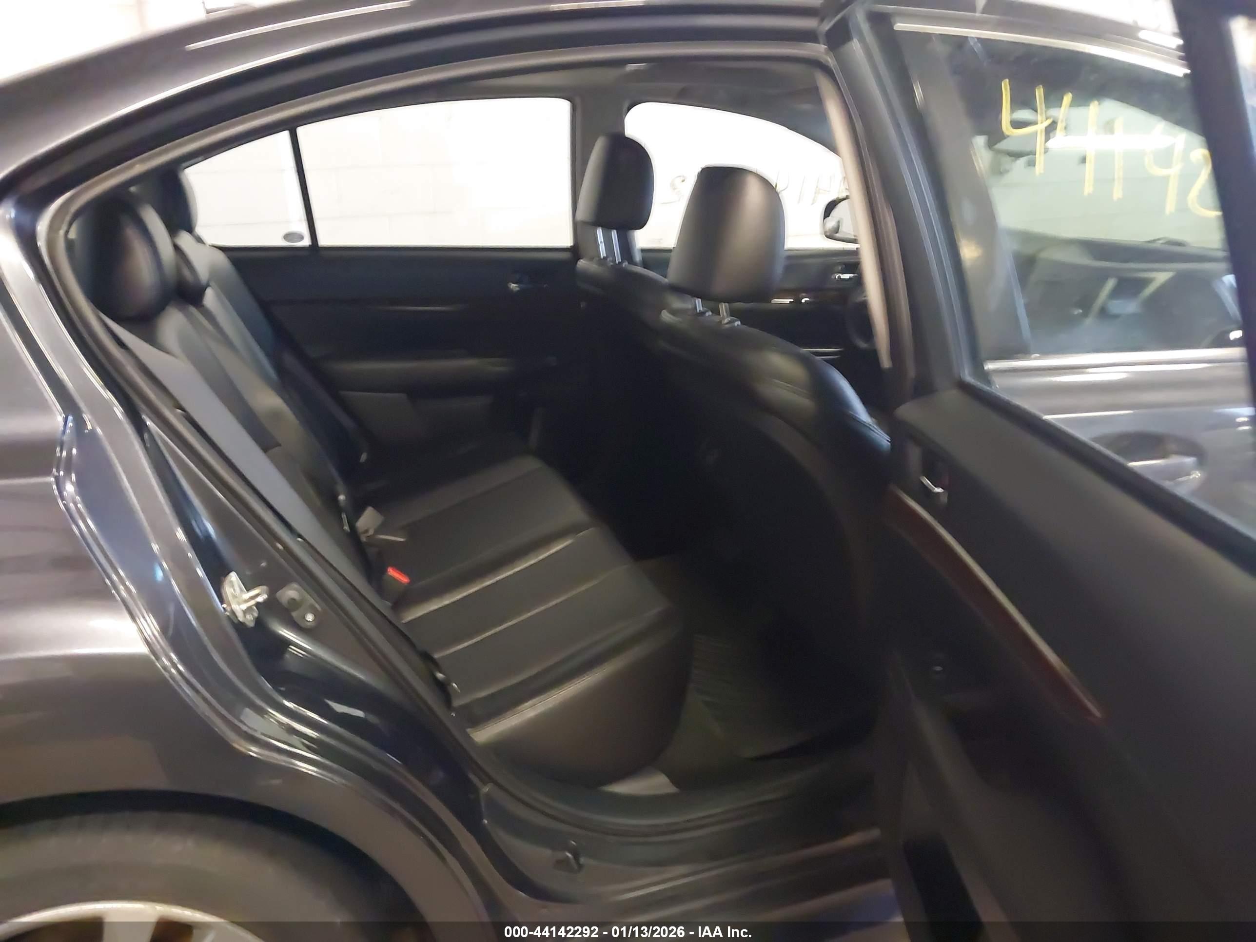 SUBARU LEGACY image 8