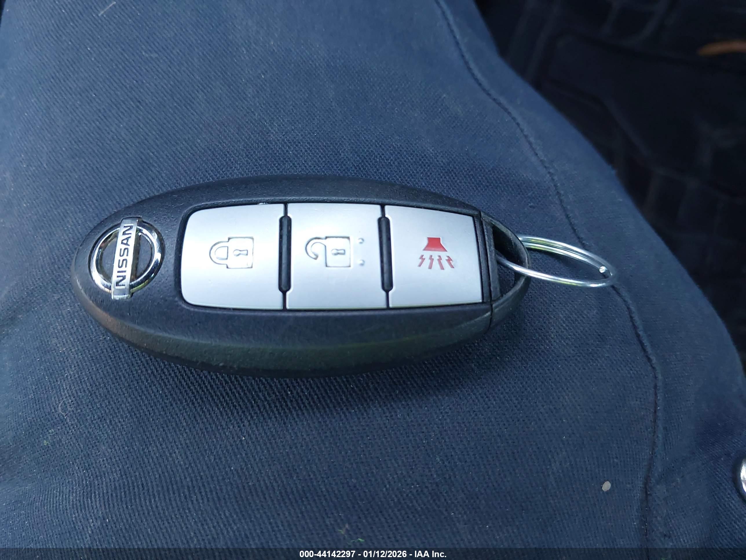 NISSAN ROGUE image 11