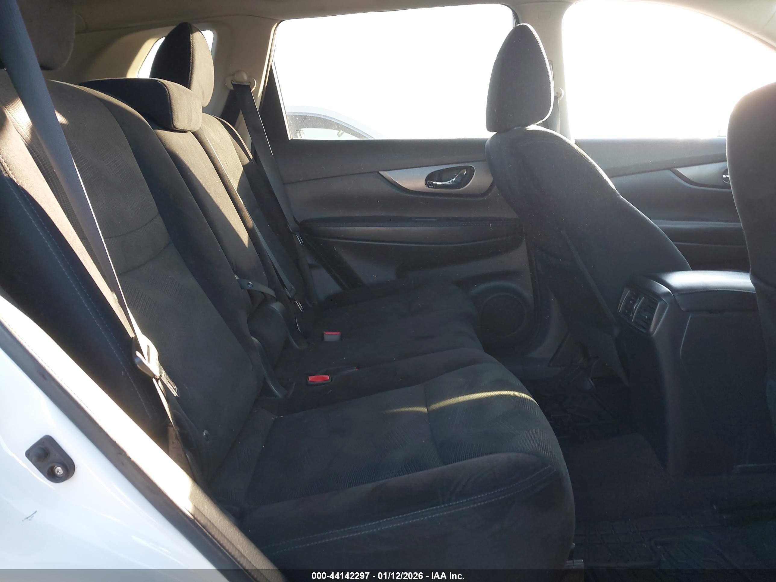 NISSAN ROGUE image 8