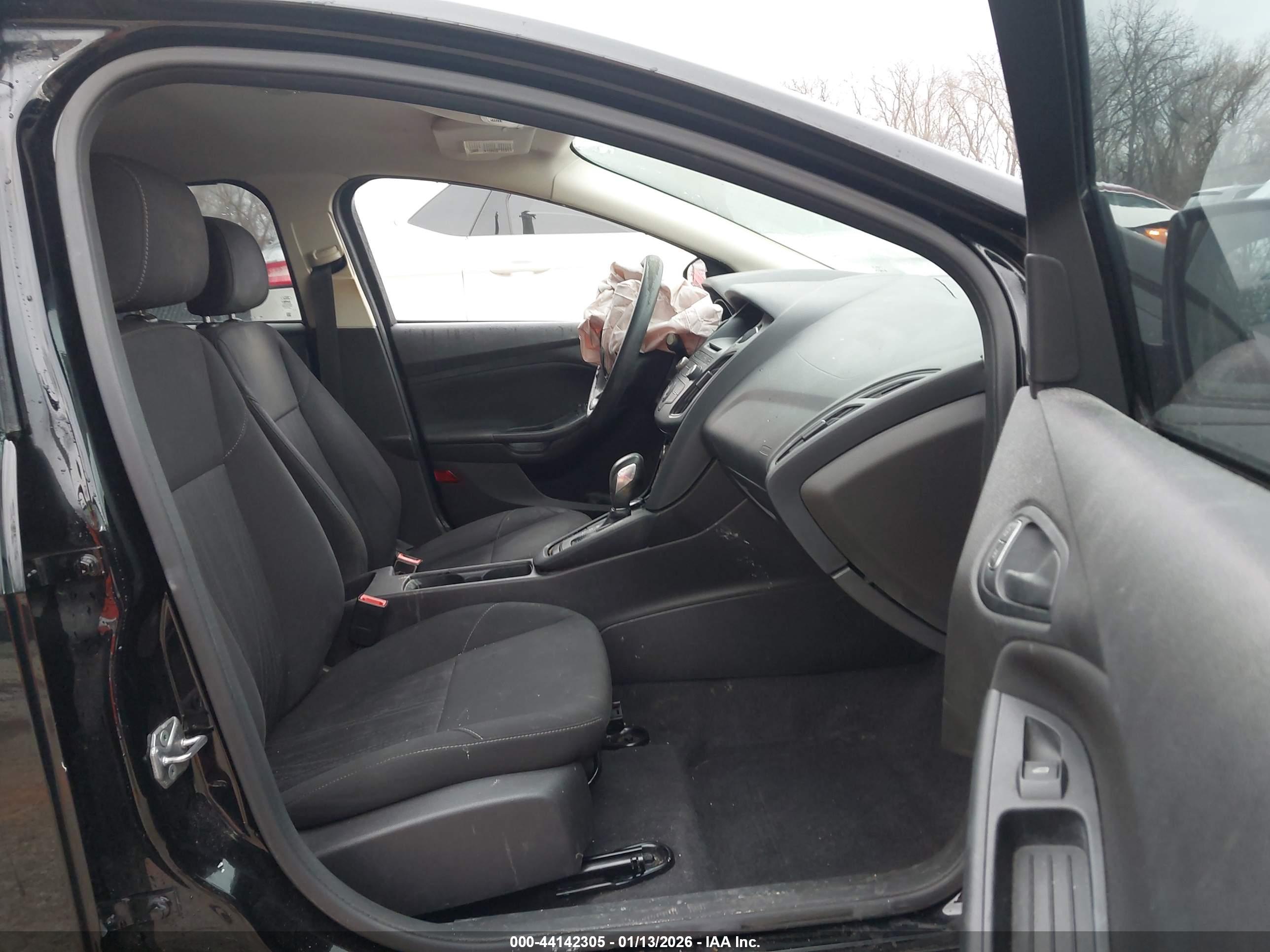 FORD FOCUS image 5