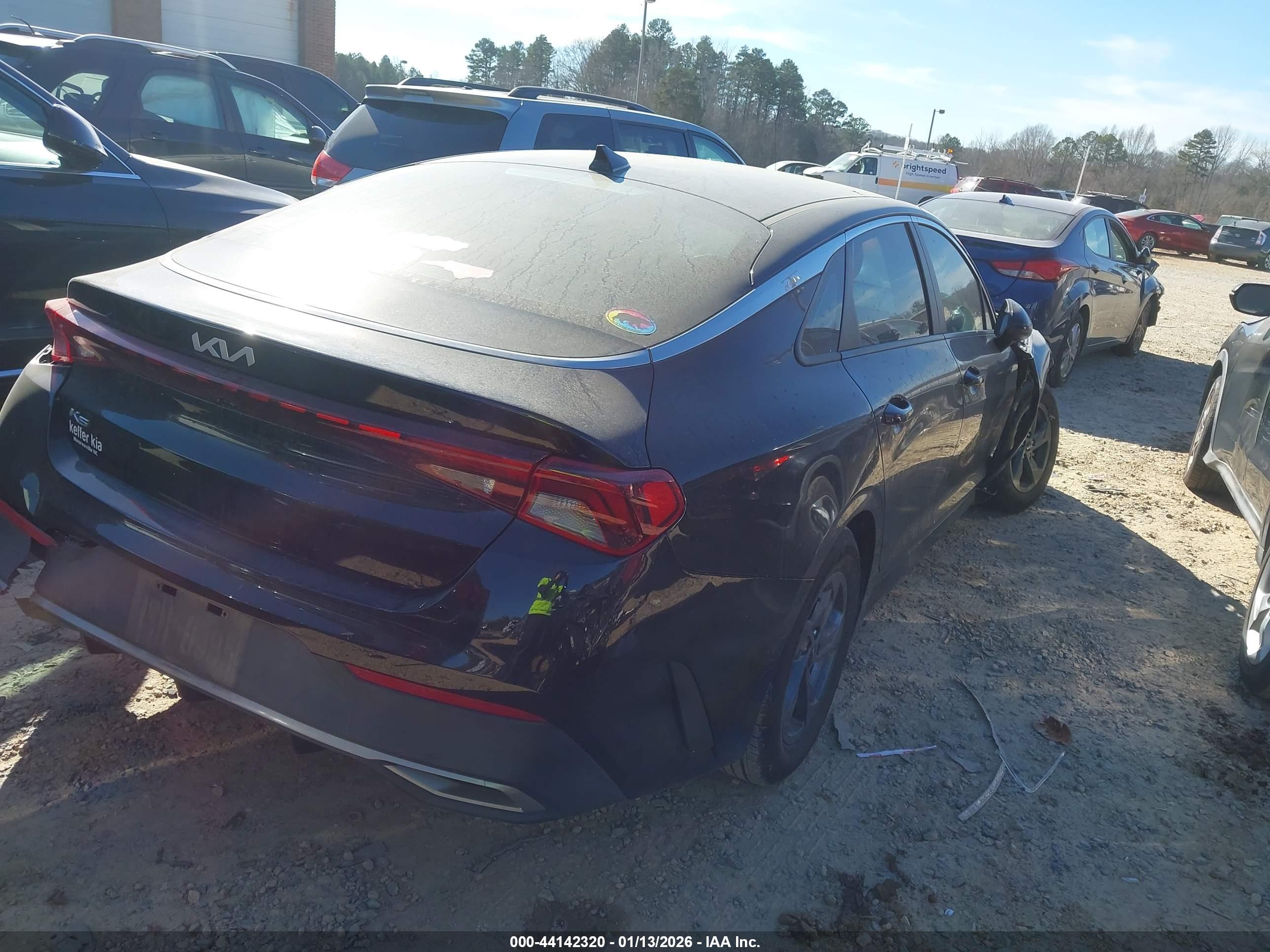 KIA K5 image 4