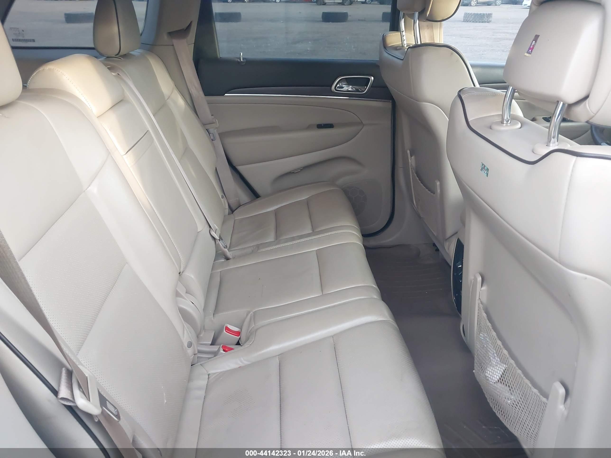 JEEP GRAND image 8