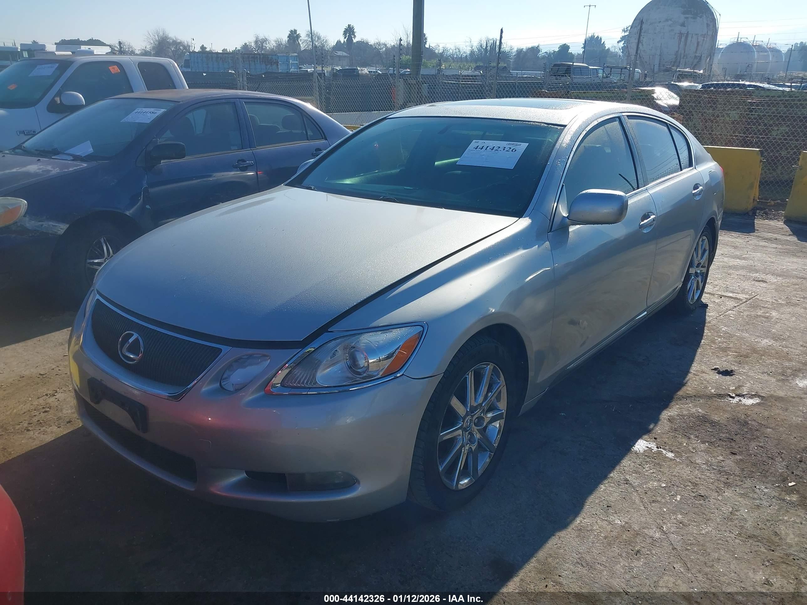 LEXUS GS image 6