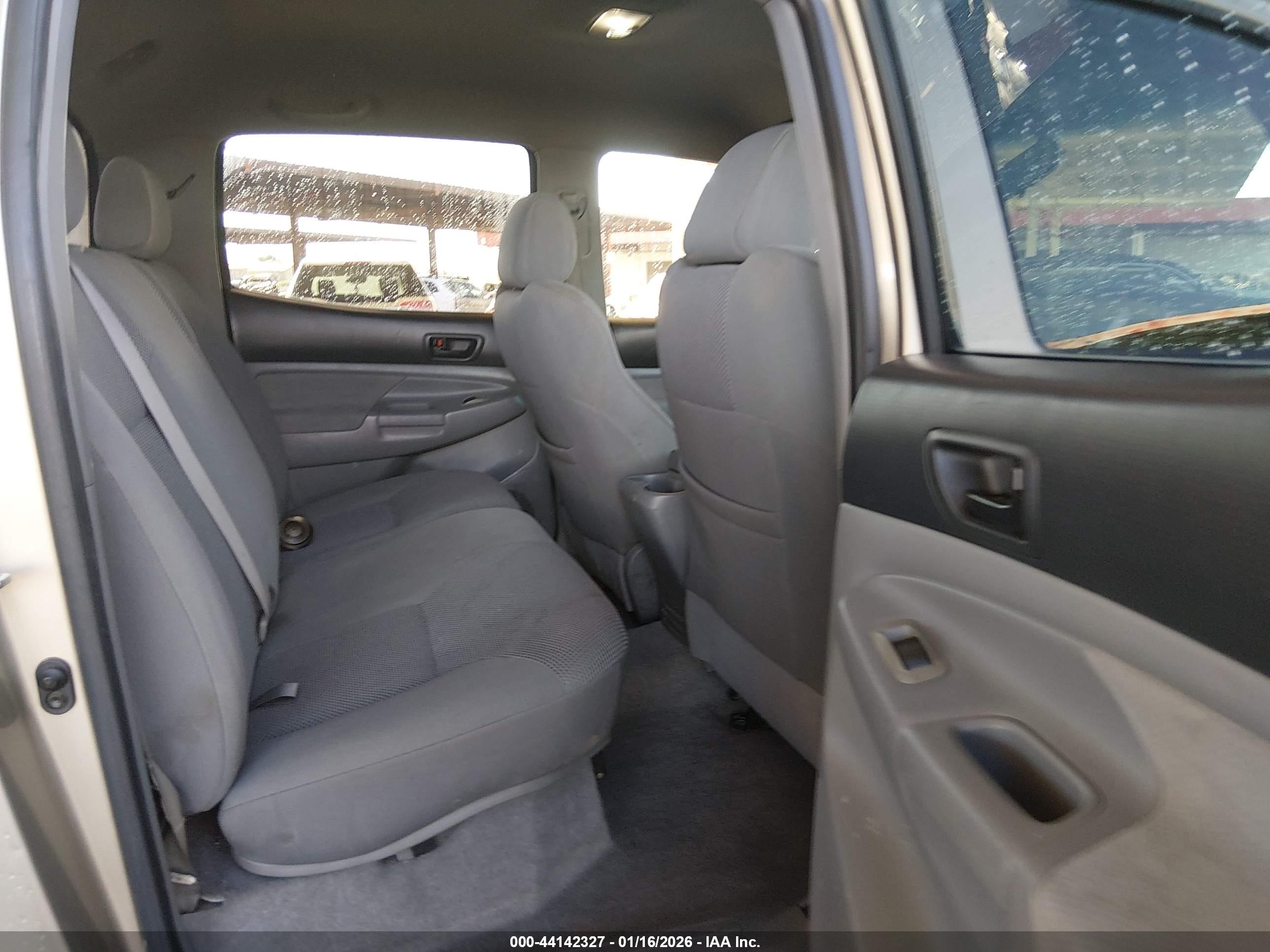 TOYOTA TACOMA image 8