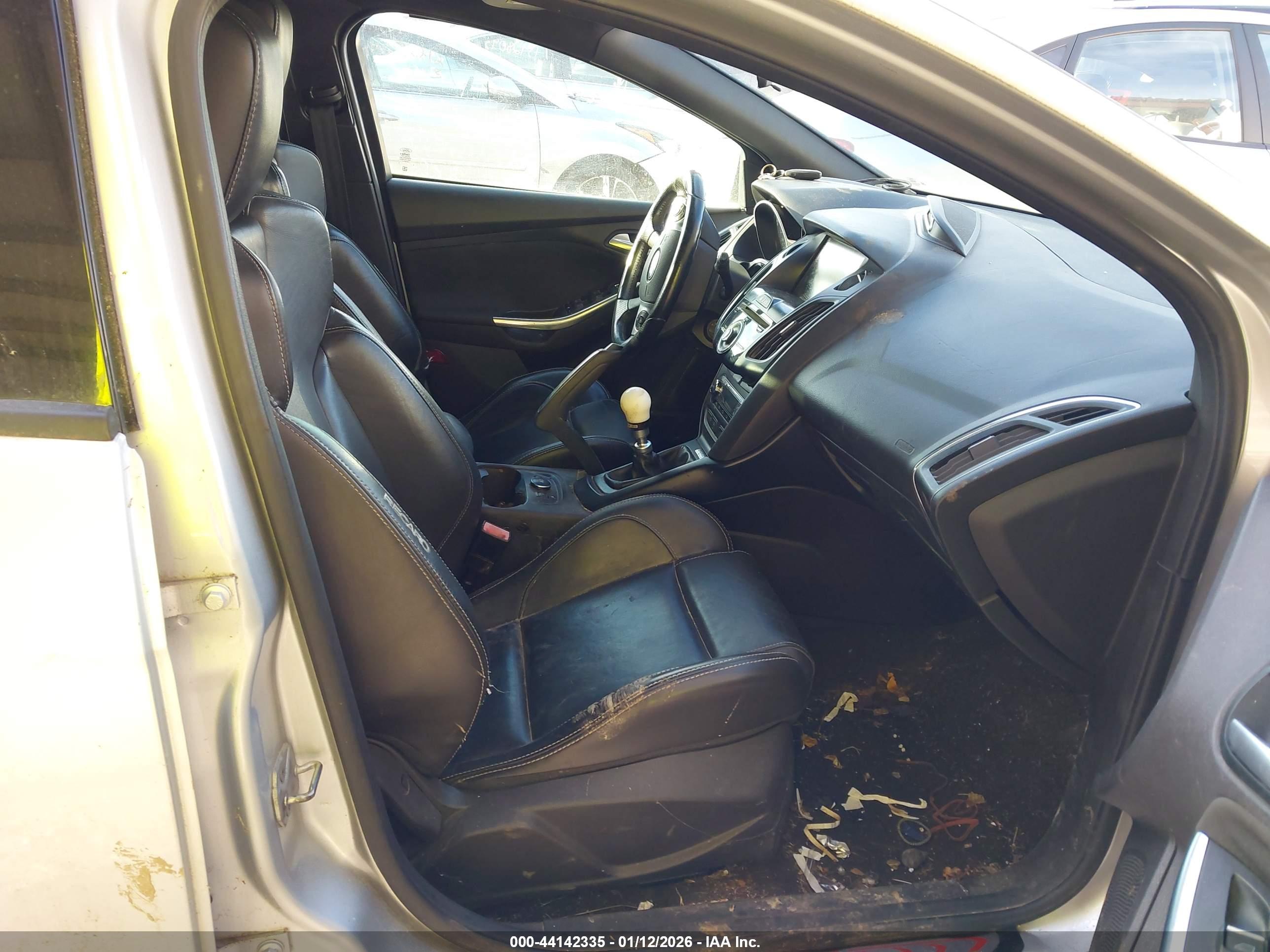 FORD FOCUS image 5