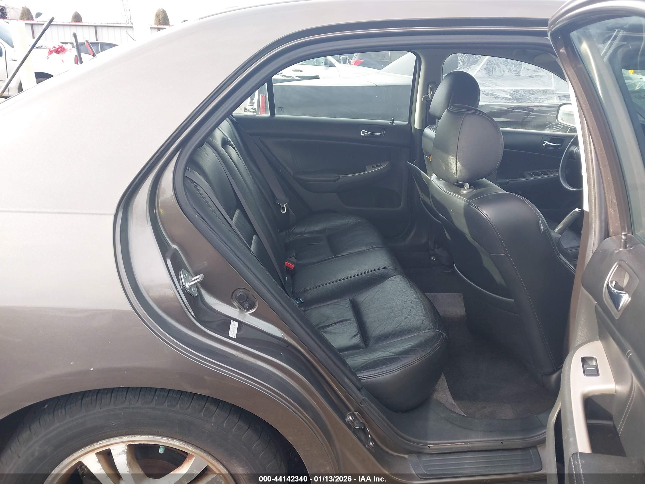 HONDA ACCORD image 8