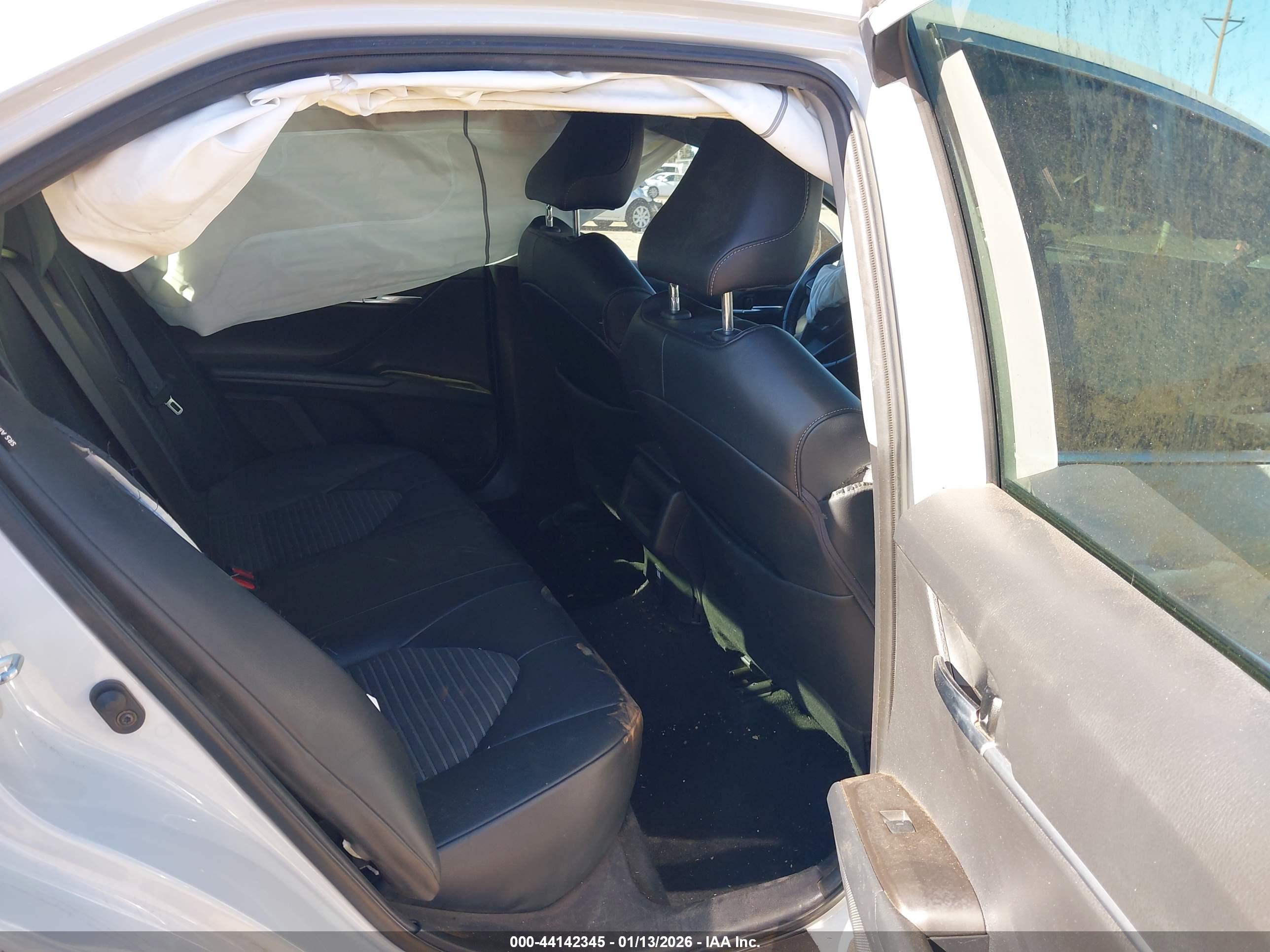 TOYOTA CAMRY image 8