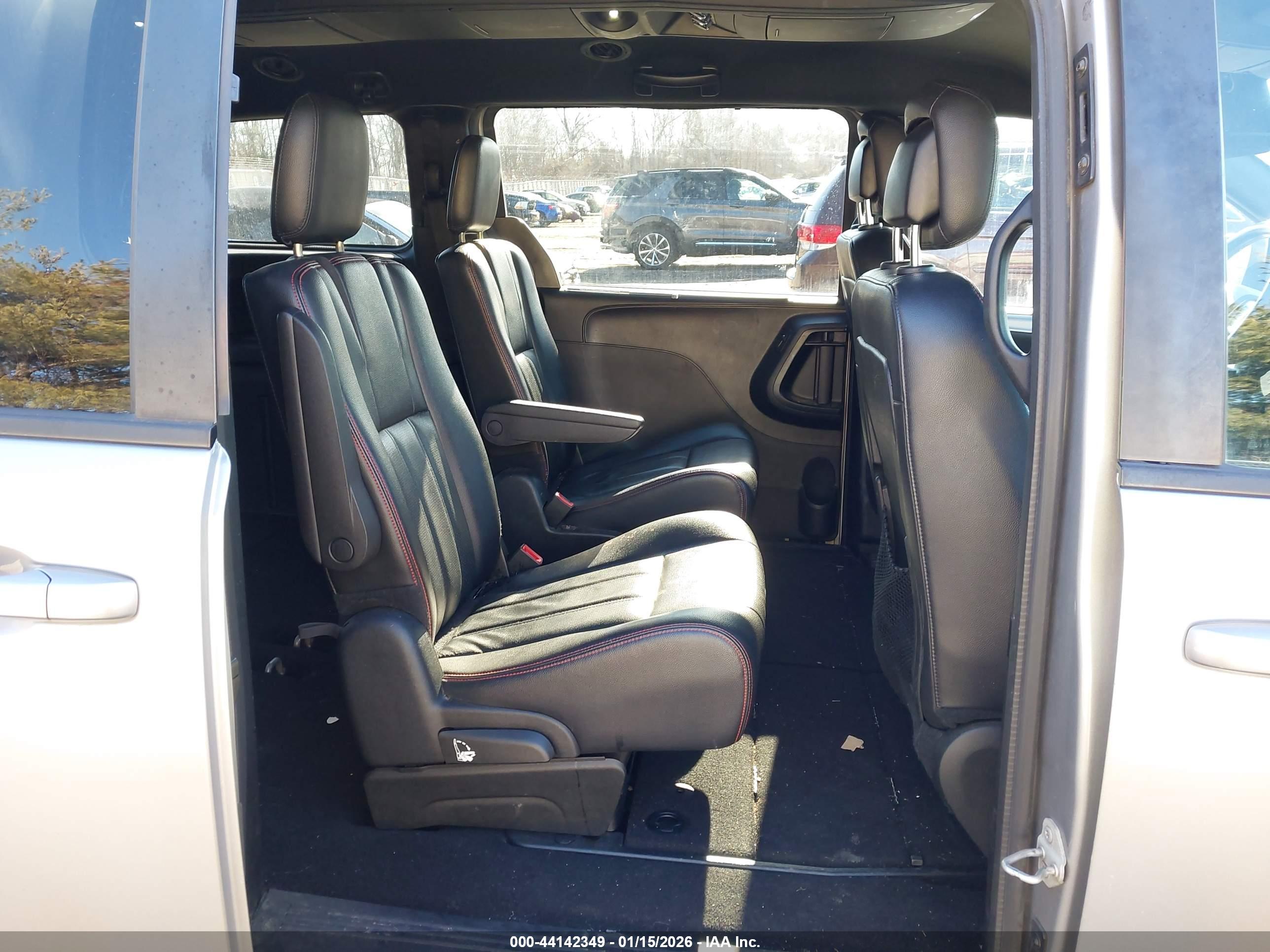 DODGE GRAND image 8