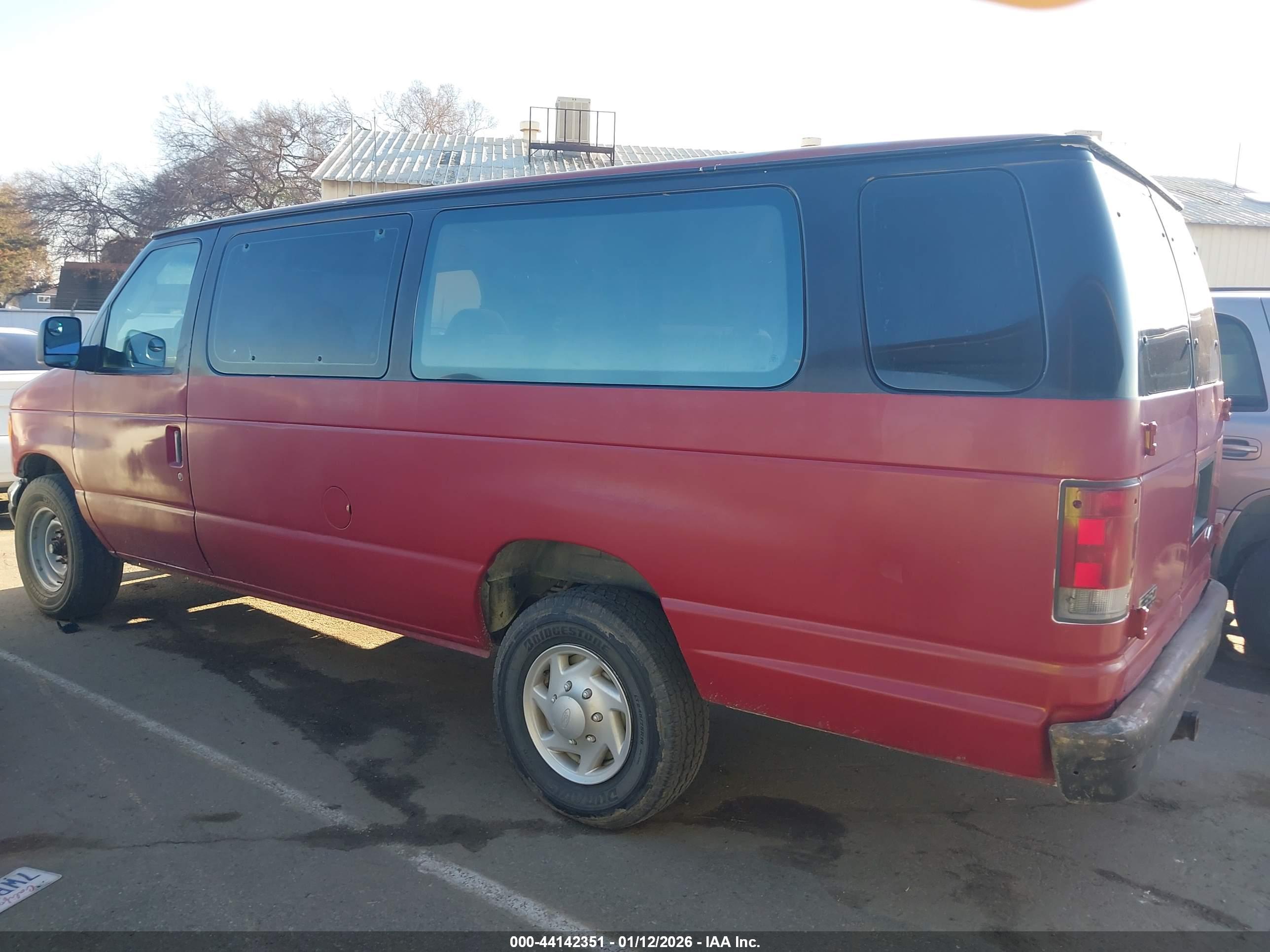 FORD E-350 image 3