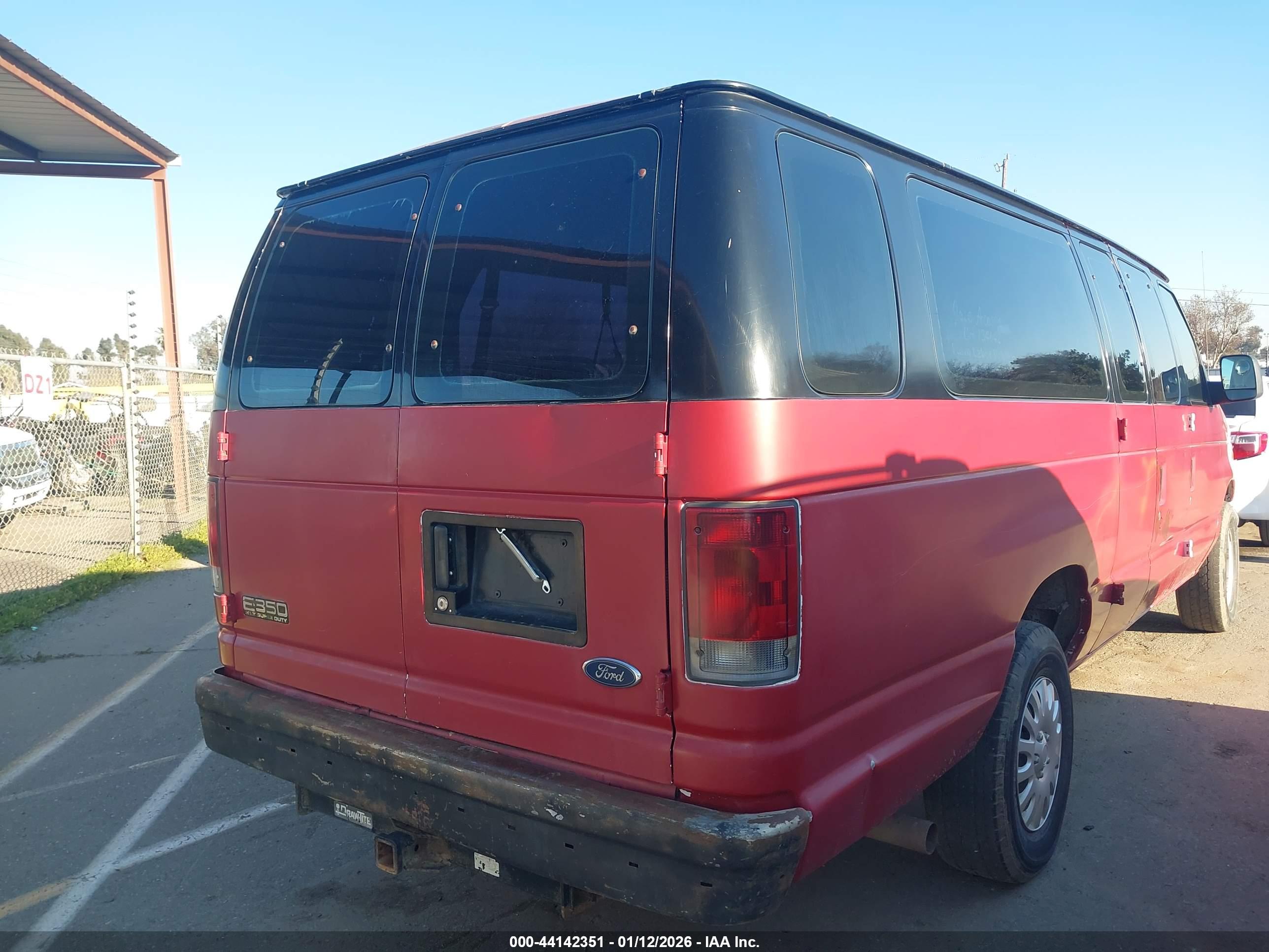 FORD E-350 image 4