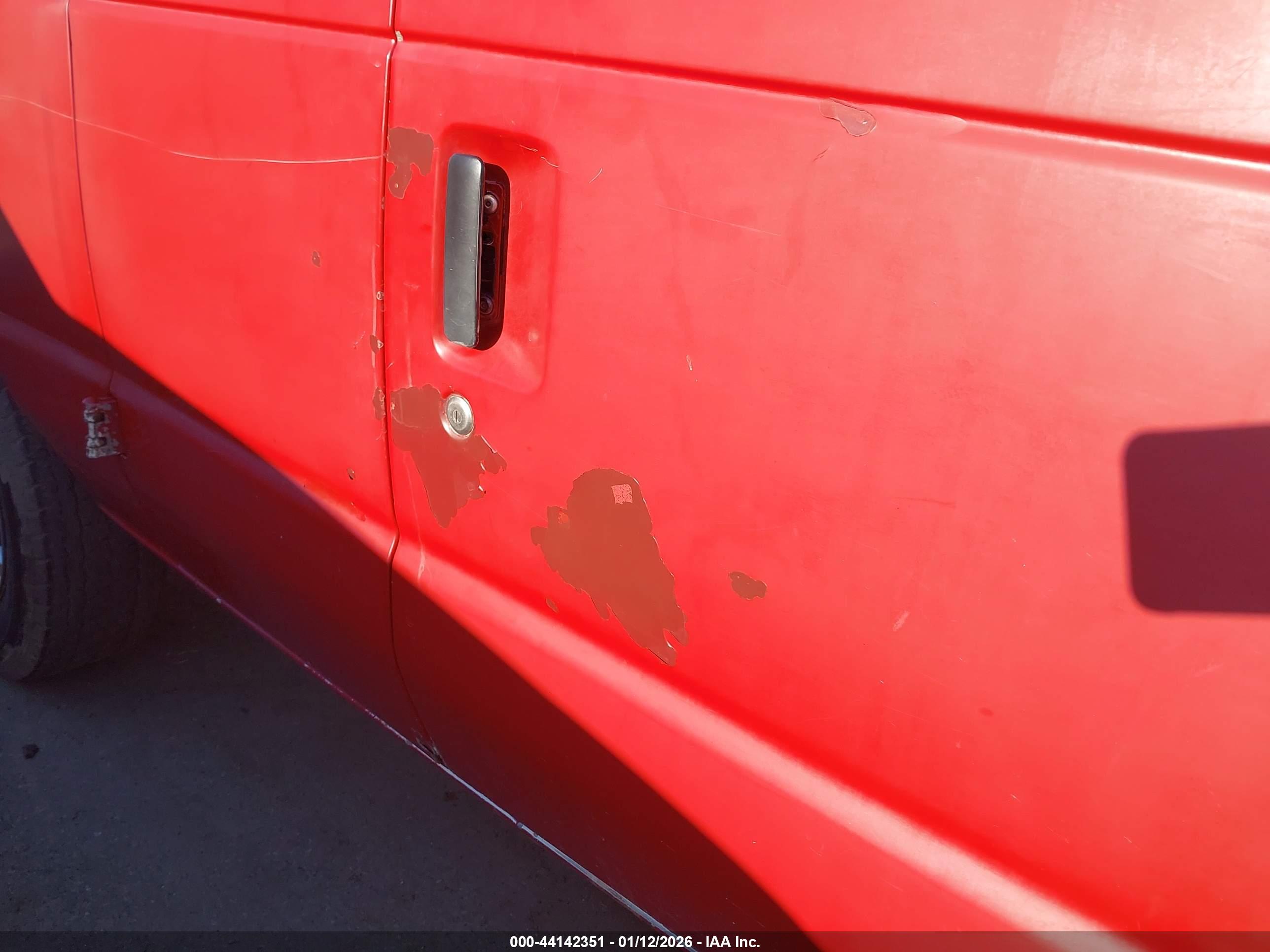FORD E-350 image 6