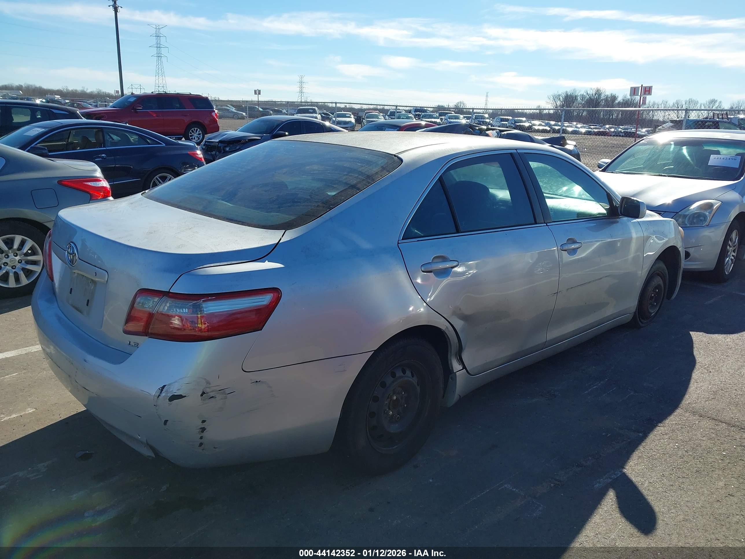 TOYOTA CAMRY image 4