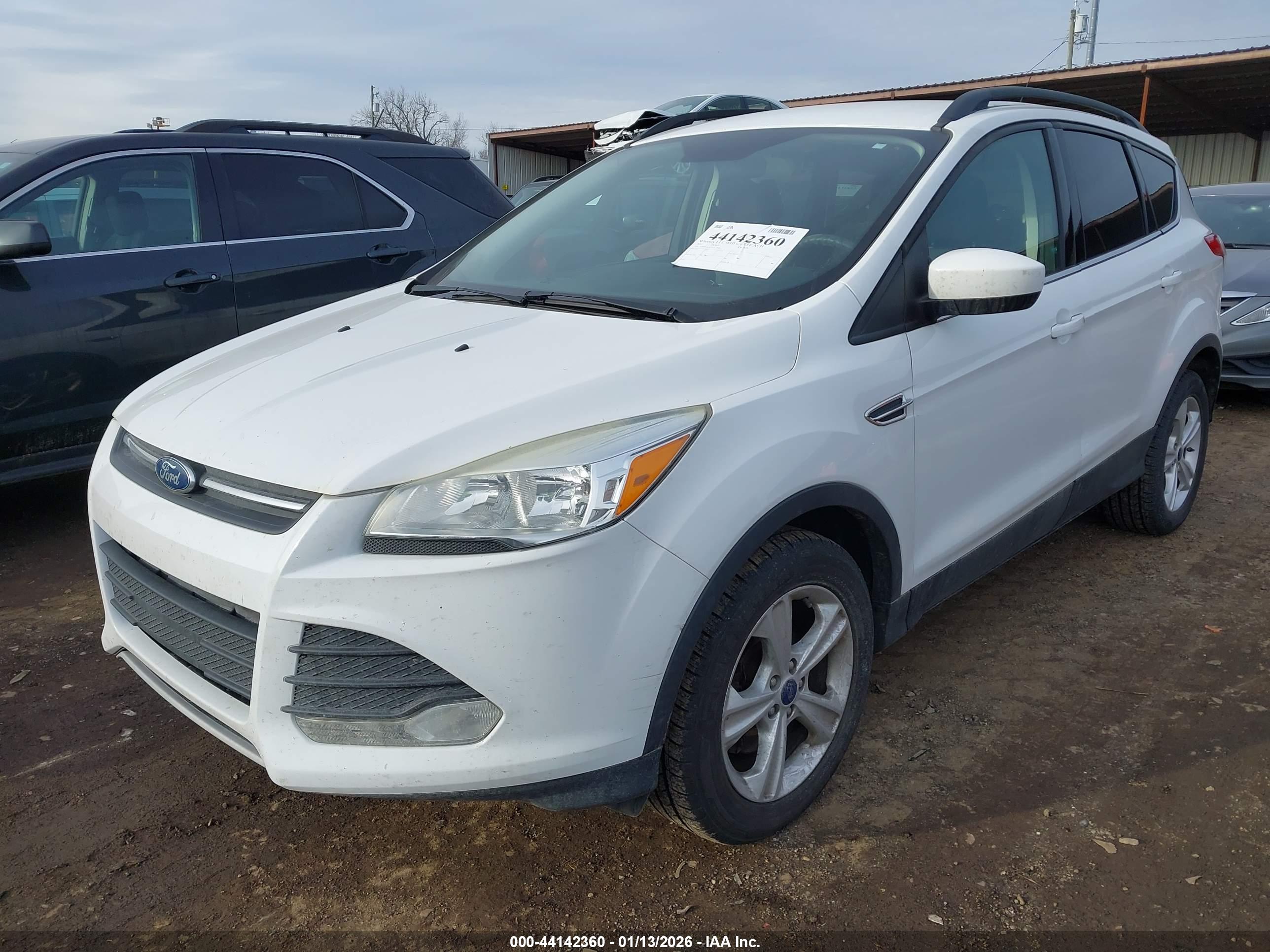 FORD ESCAPE image 2