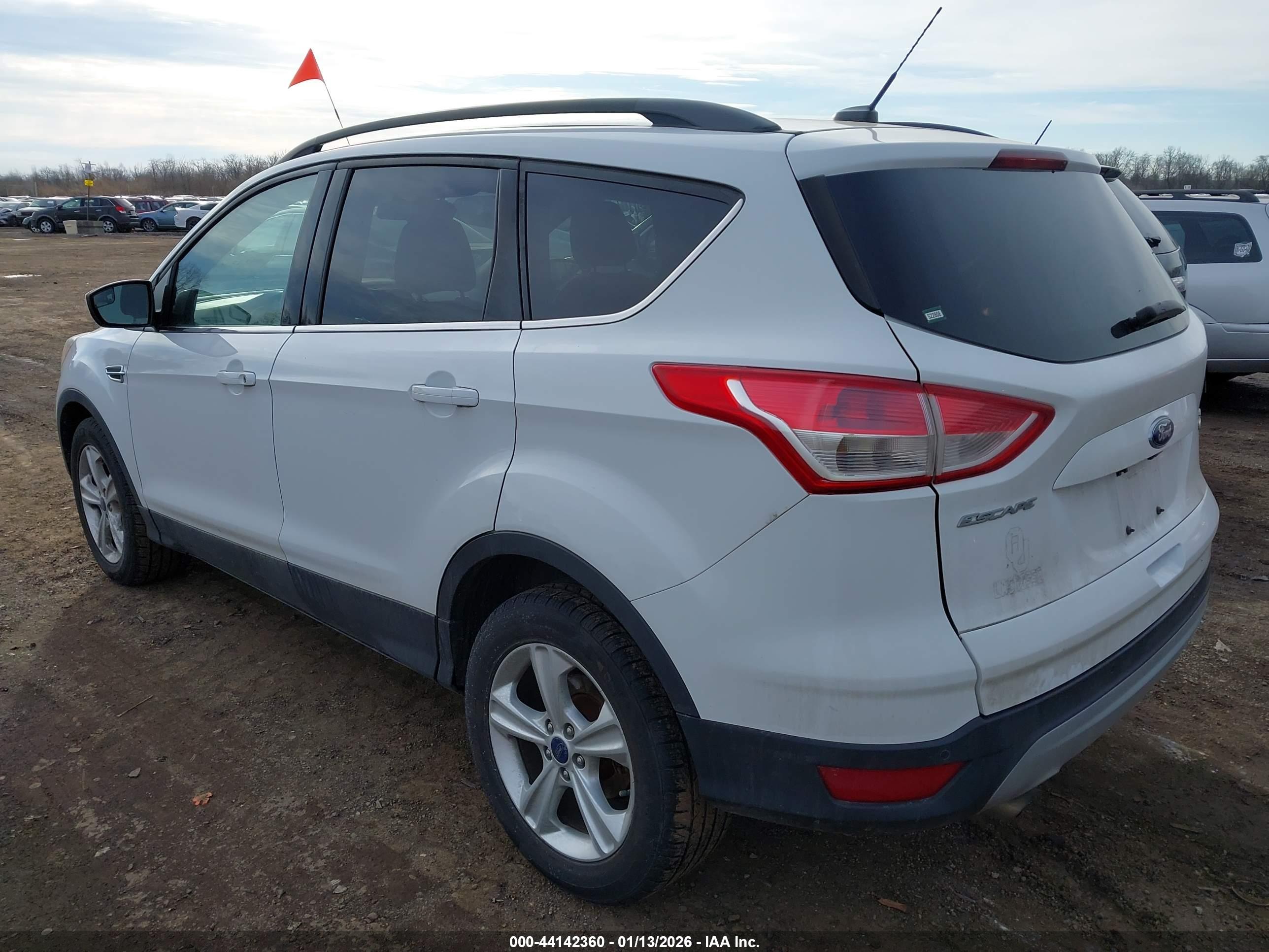 FORD ESCAPE image 3