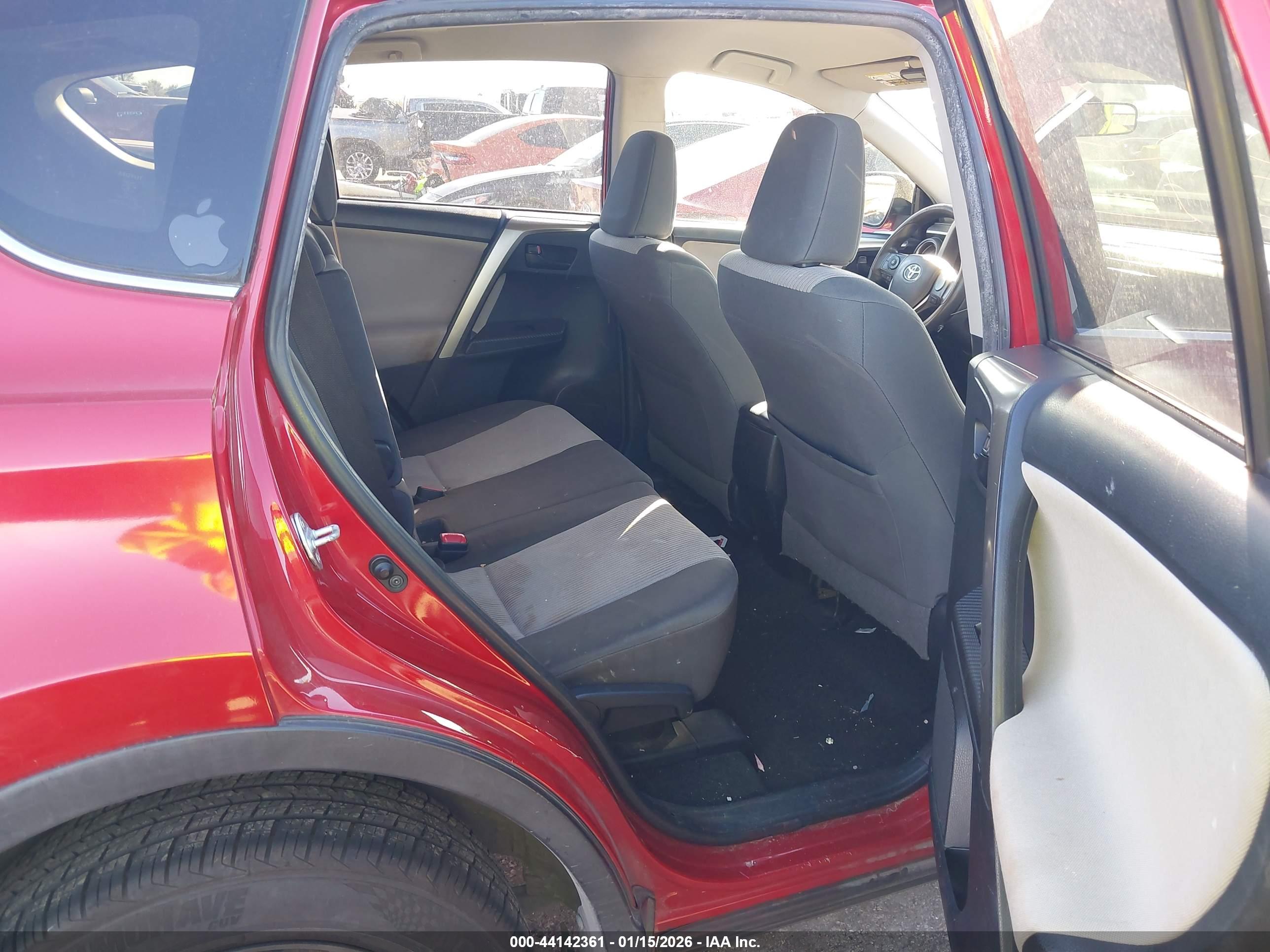 TOYOTA RAV4 image 8