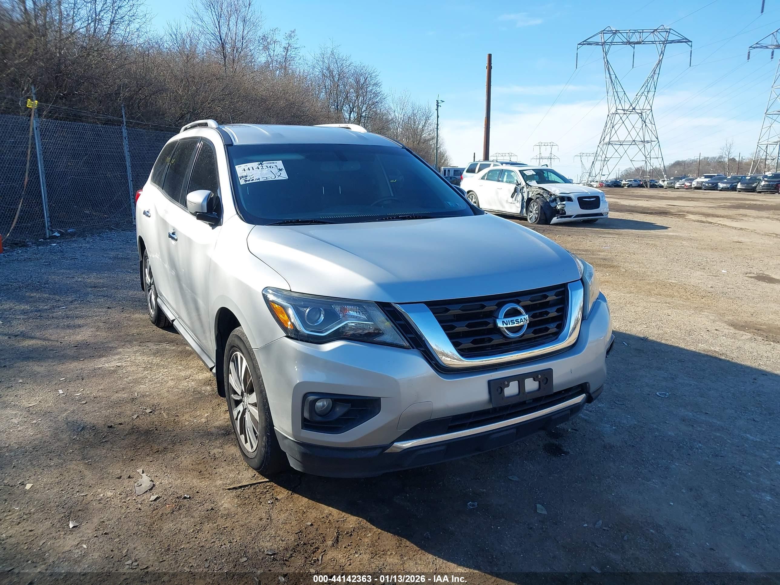 NISSAN PATHFINDER image 6