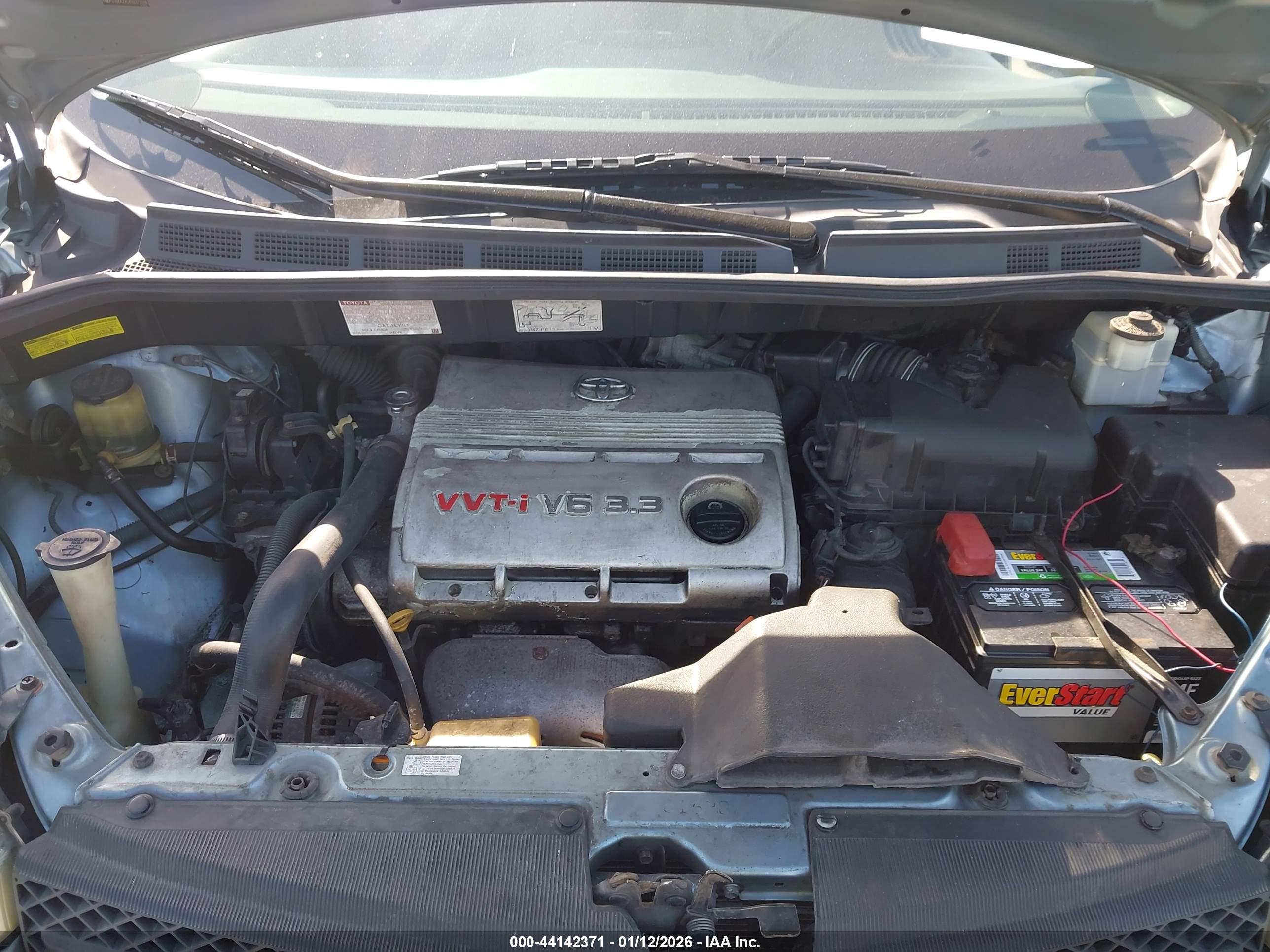 TOYOTA SIENNA image 10