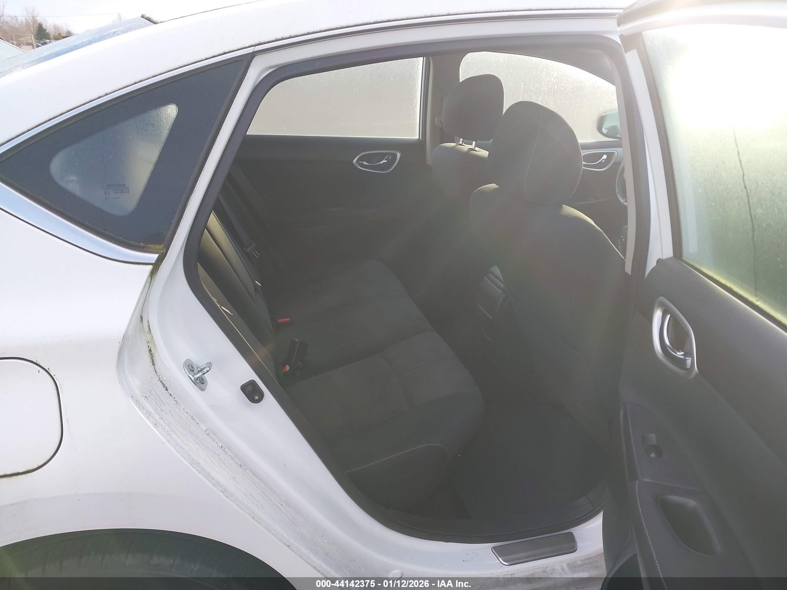 NISSAN SENTRA image 8