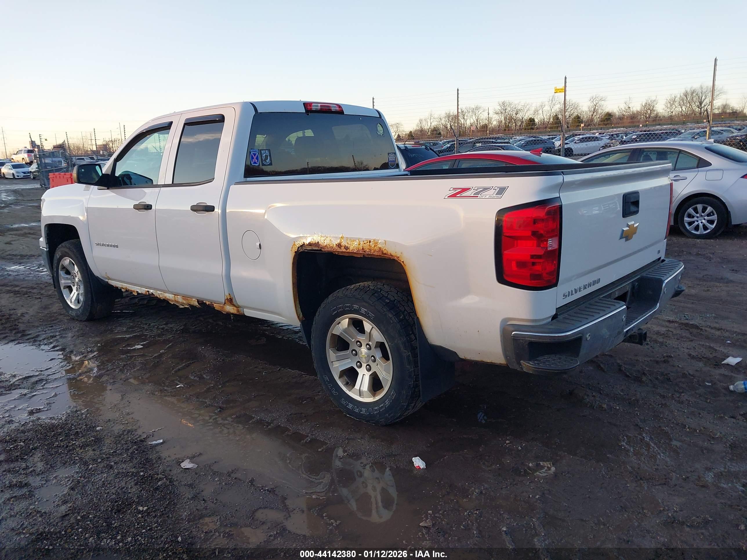 CHEVROLET SILVERADO image 3