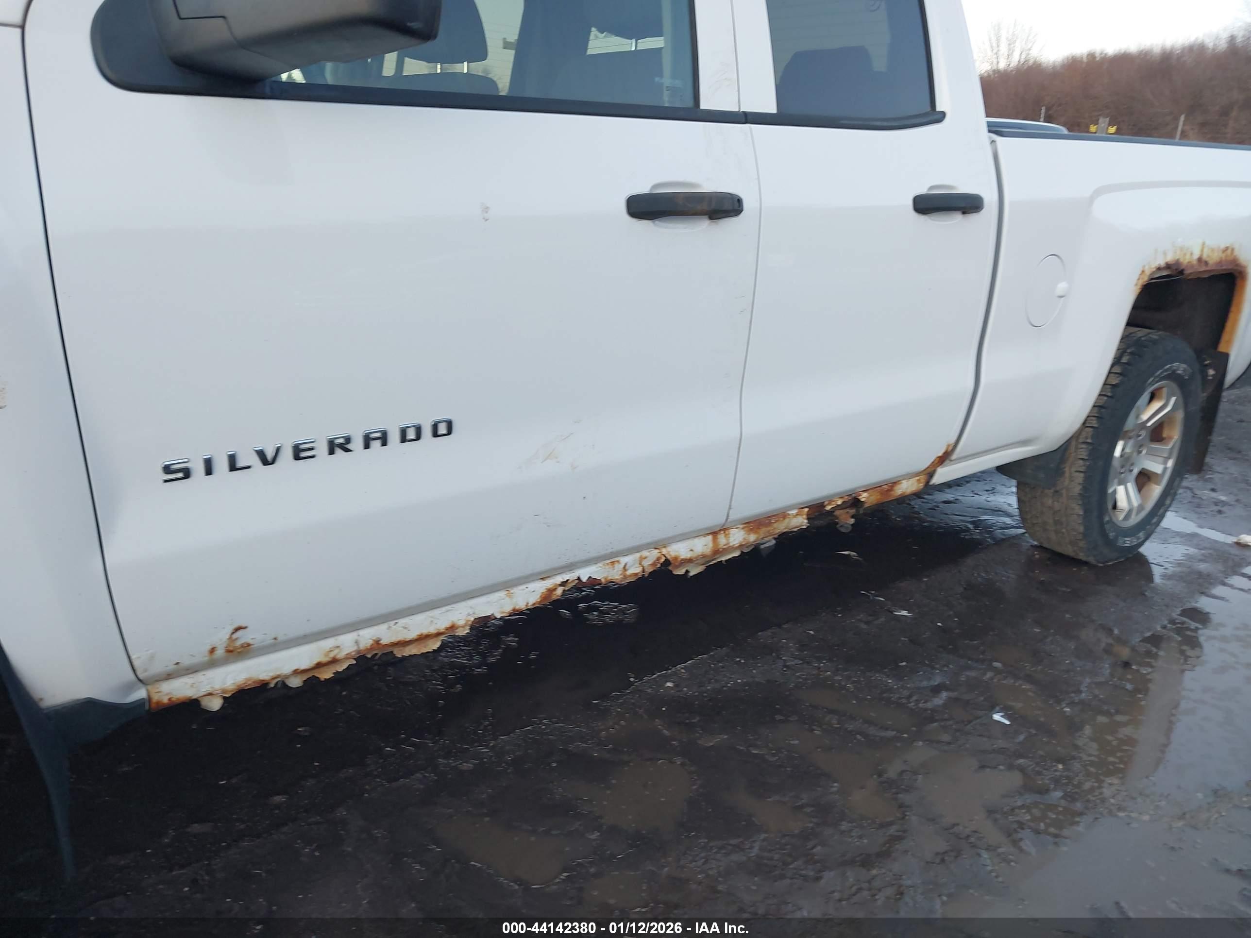 CHEVROLET SILVERADO image 6