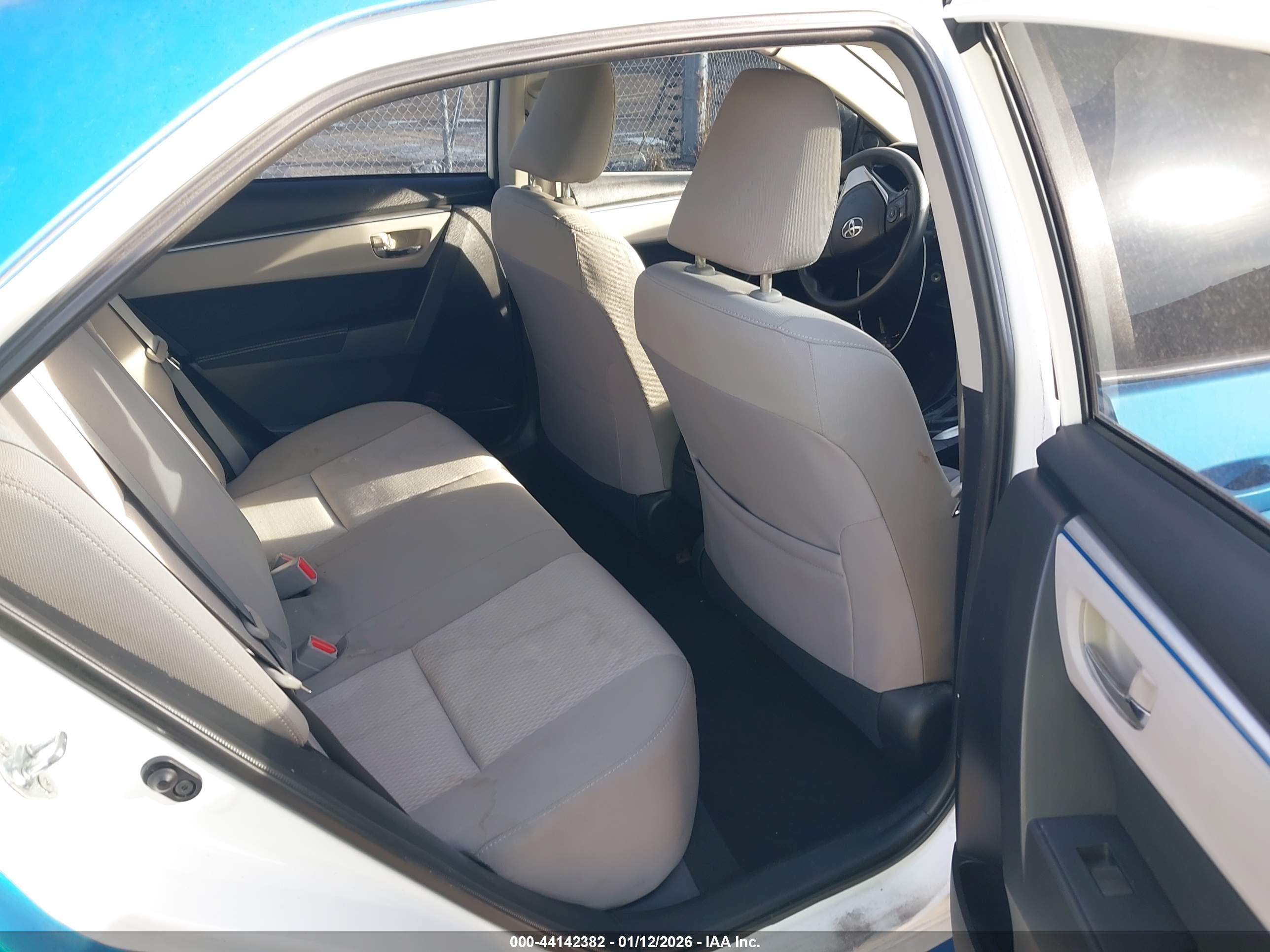 TOYOTA COROLLA image 8