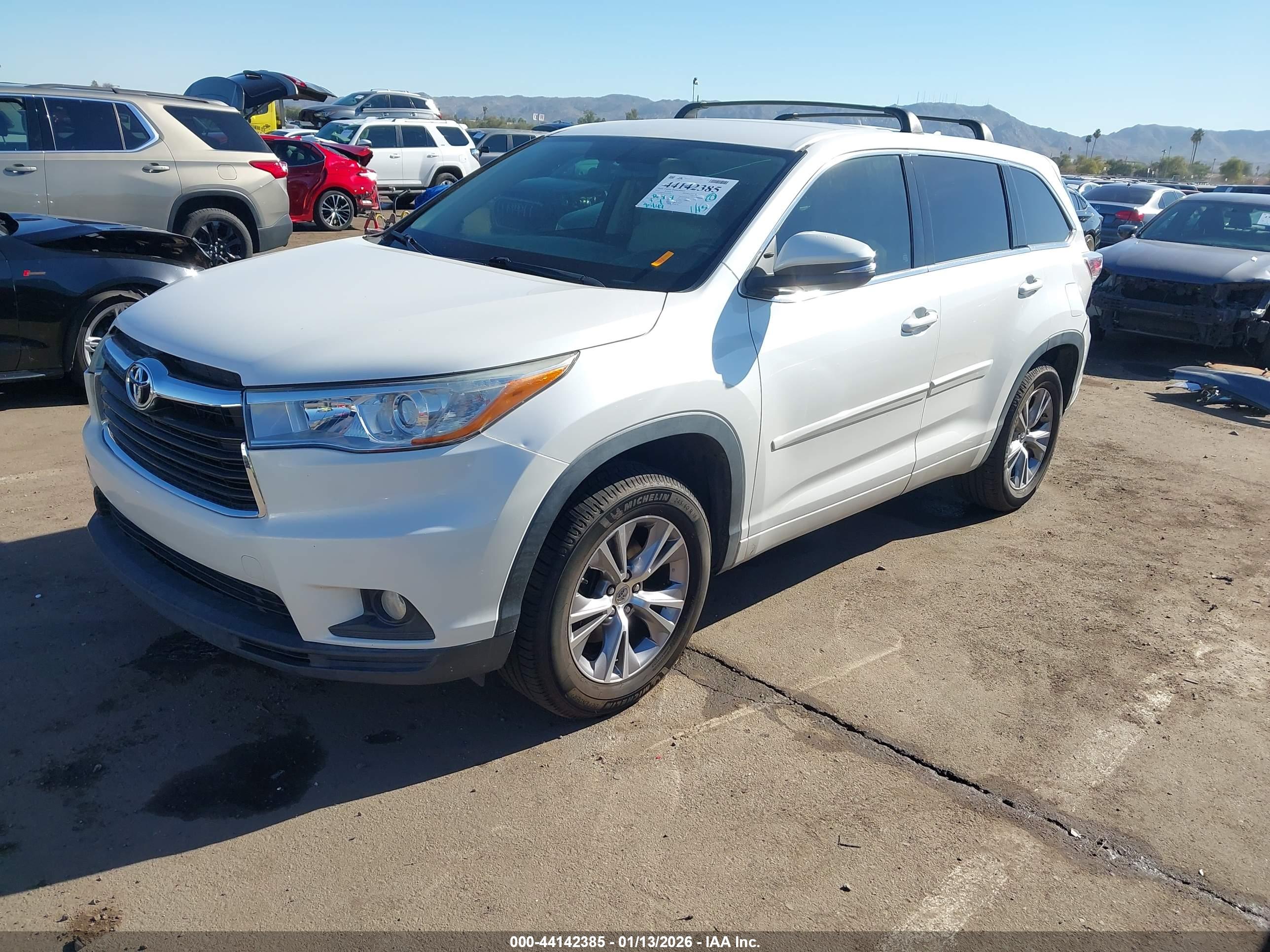 TOYOTA HIGHLANDER image 2
