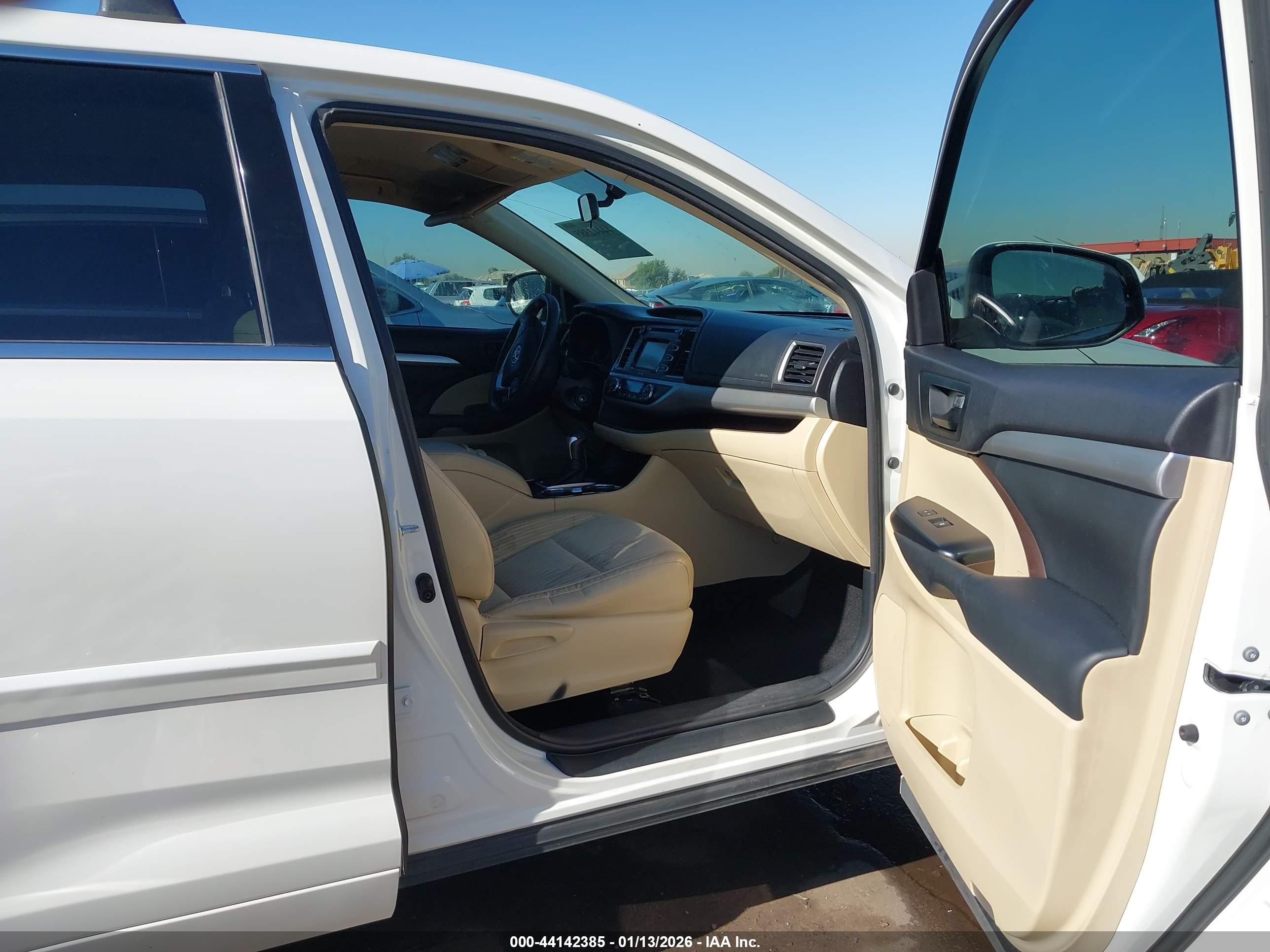 TOYOTA HIGHLANDER image 5