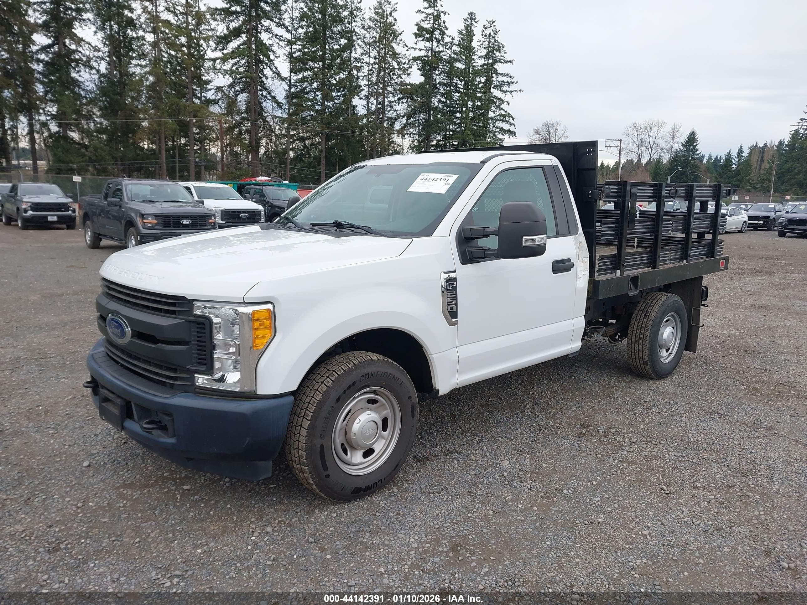 FORD F-250 image 2