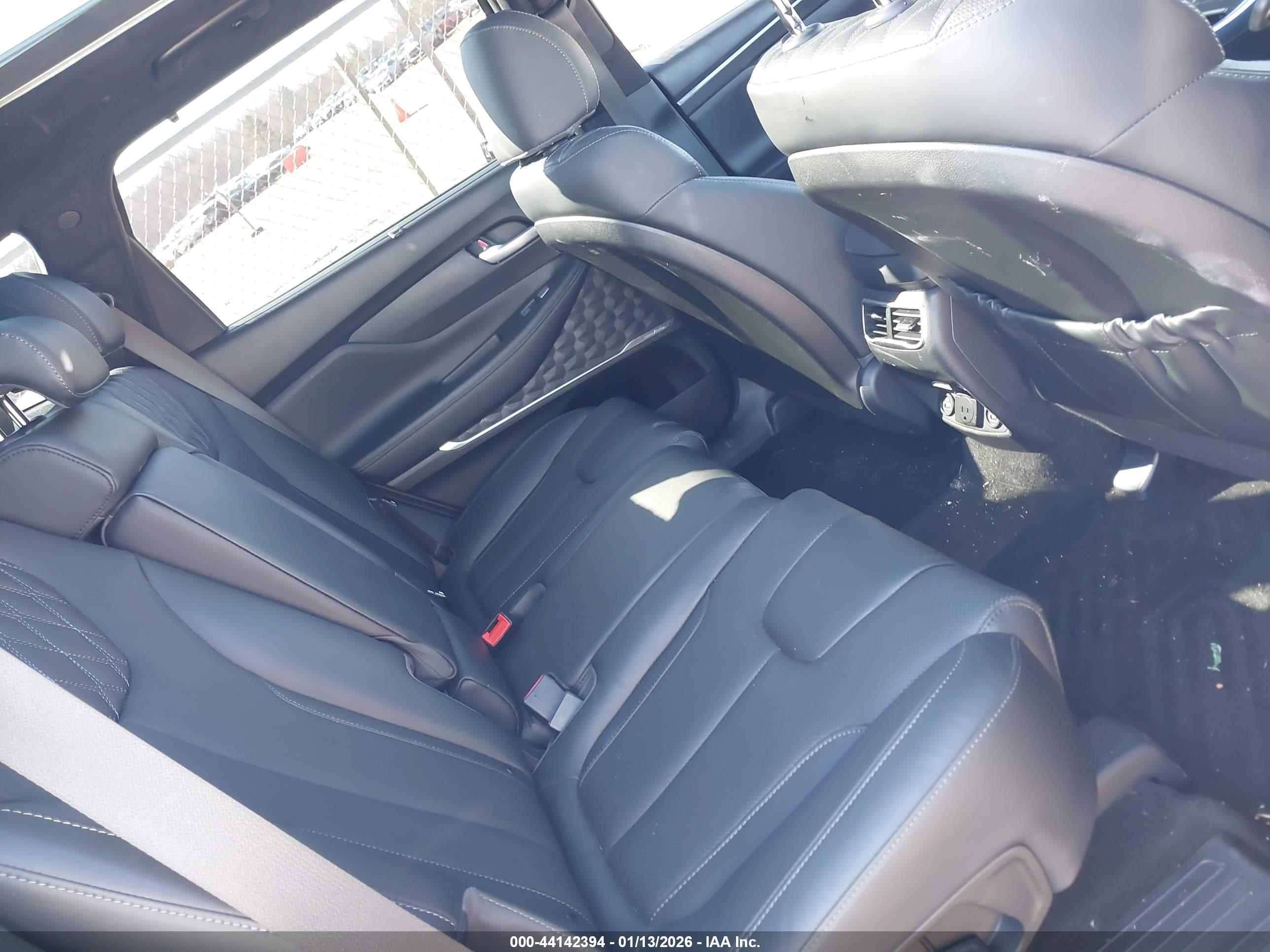 HYUNDAI SANTA image 8