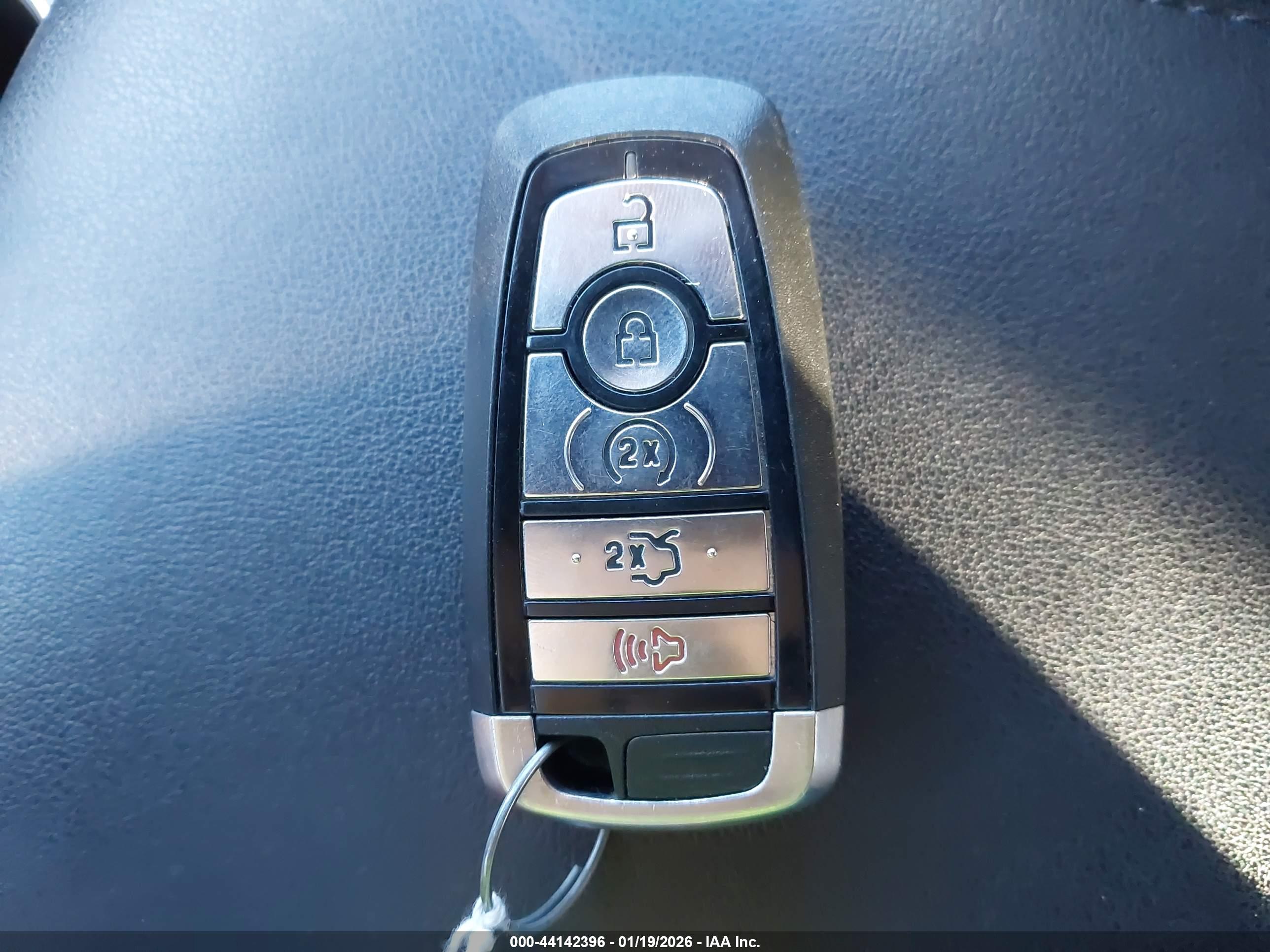 FORD EDGE image 11