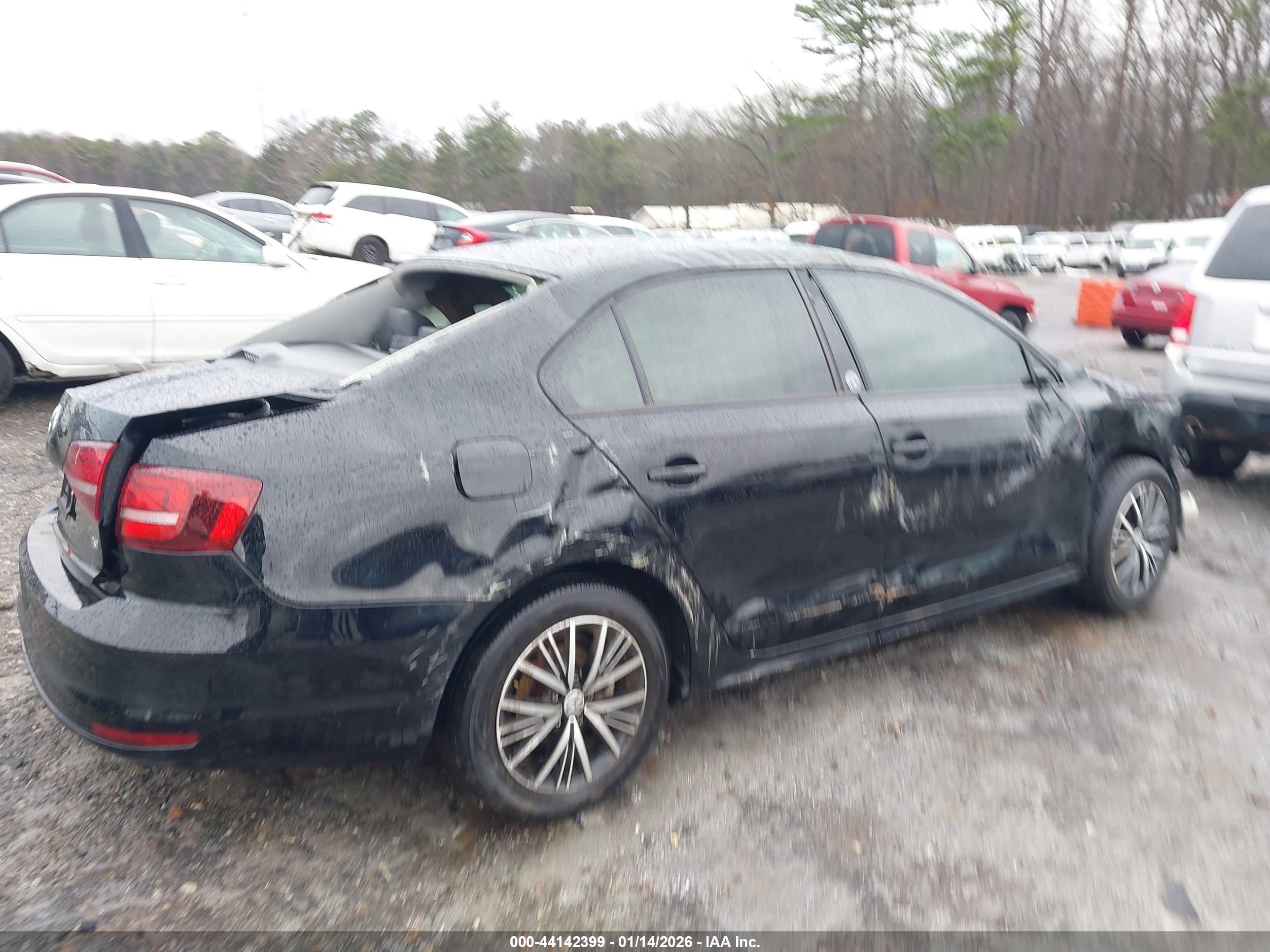 VOLKSWAGEN JETTA image 4