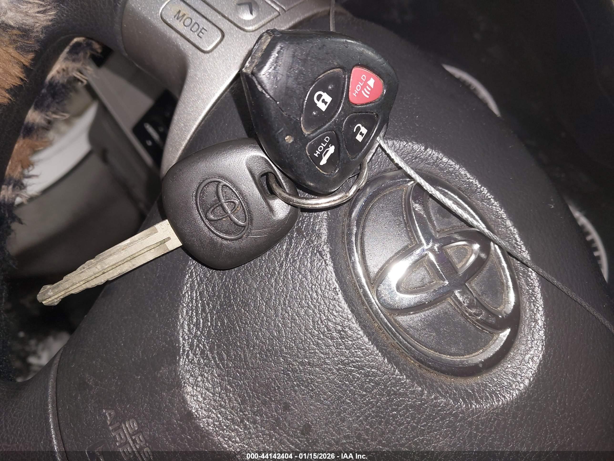TOYOTA COROLLA image 11