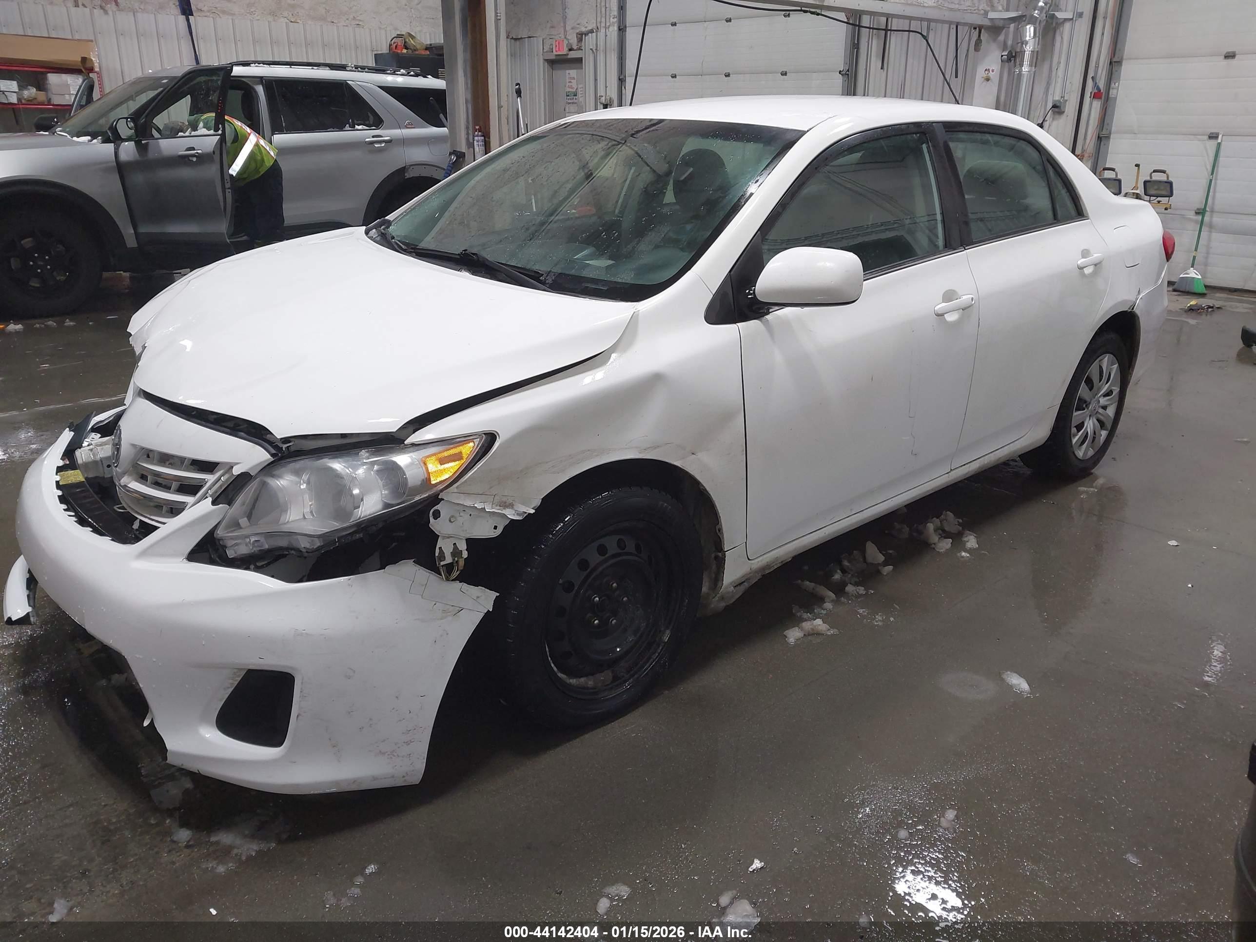 TOYOTA COROLLA image 2