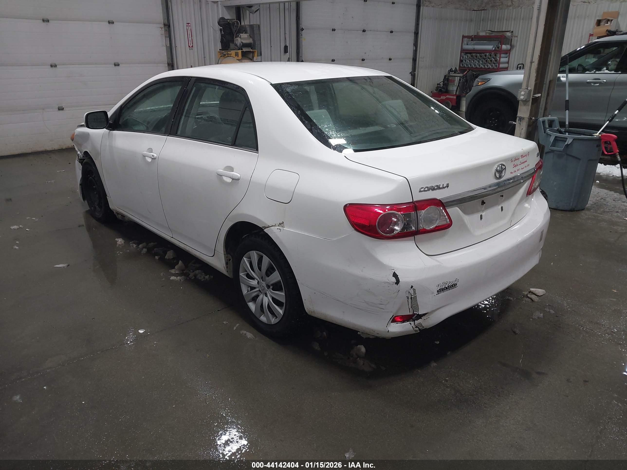 TOYOTA COROLLA image 3