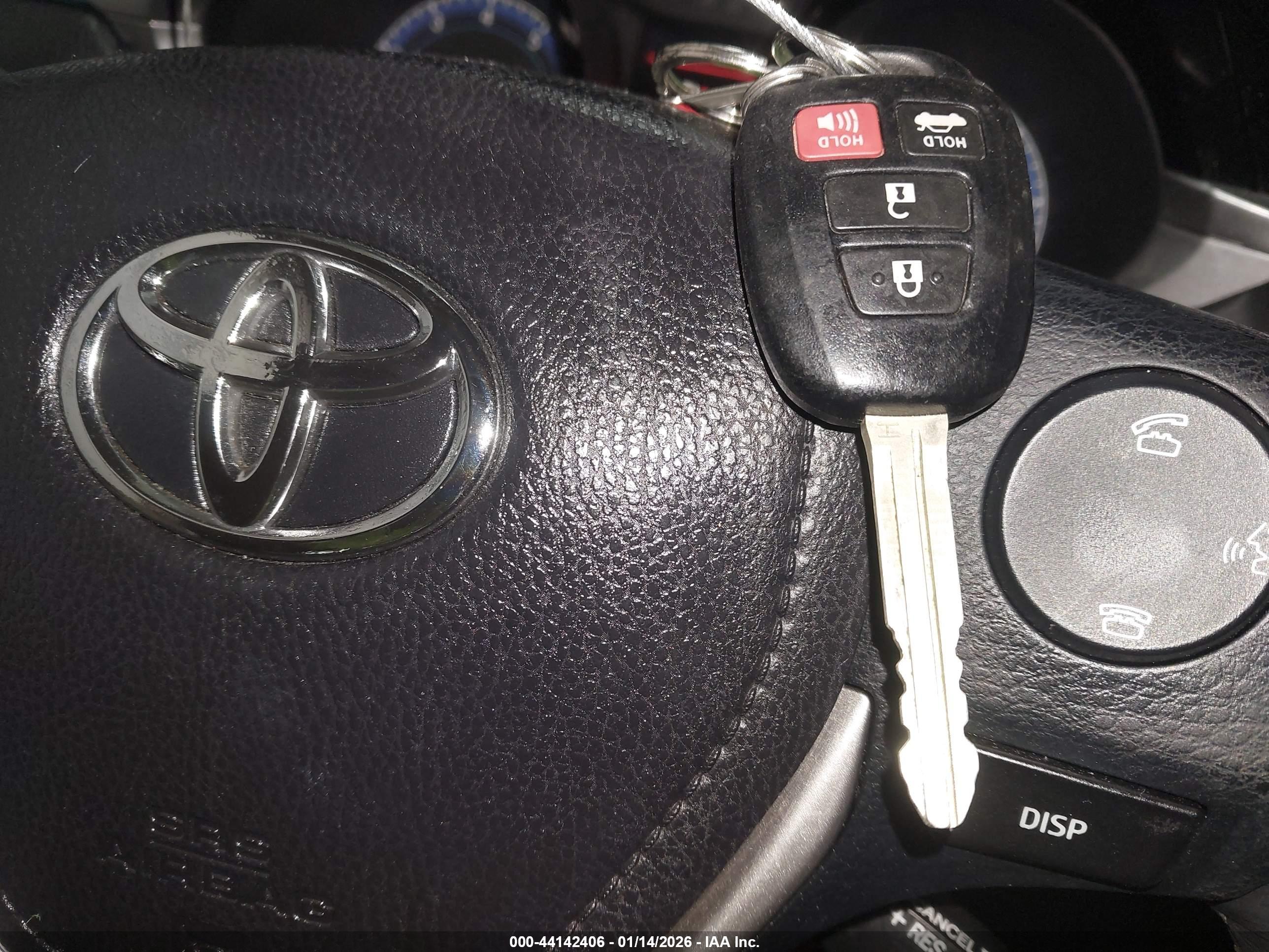 TOYOTA COROLLA image 11