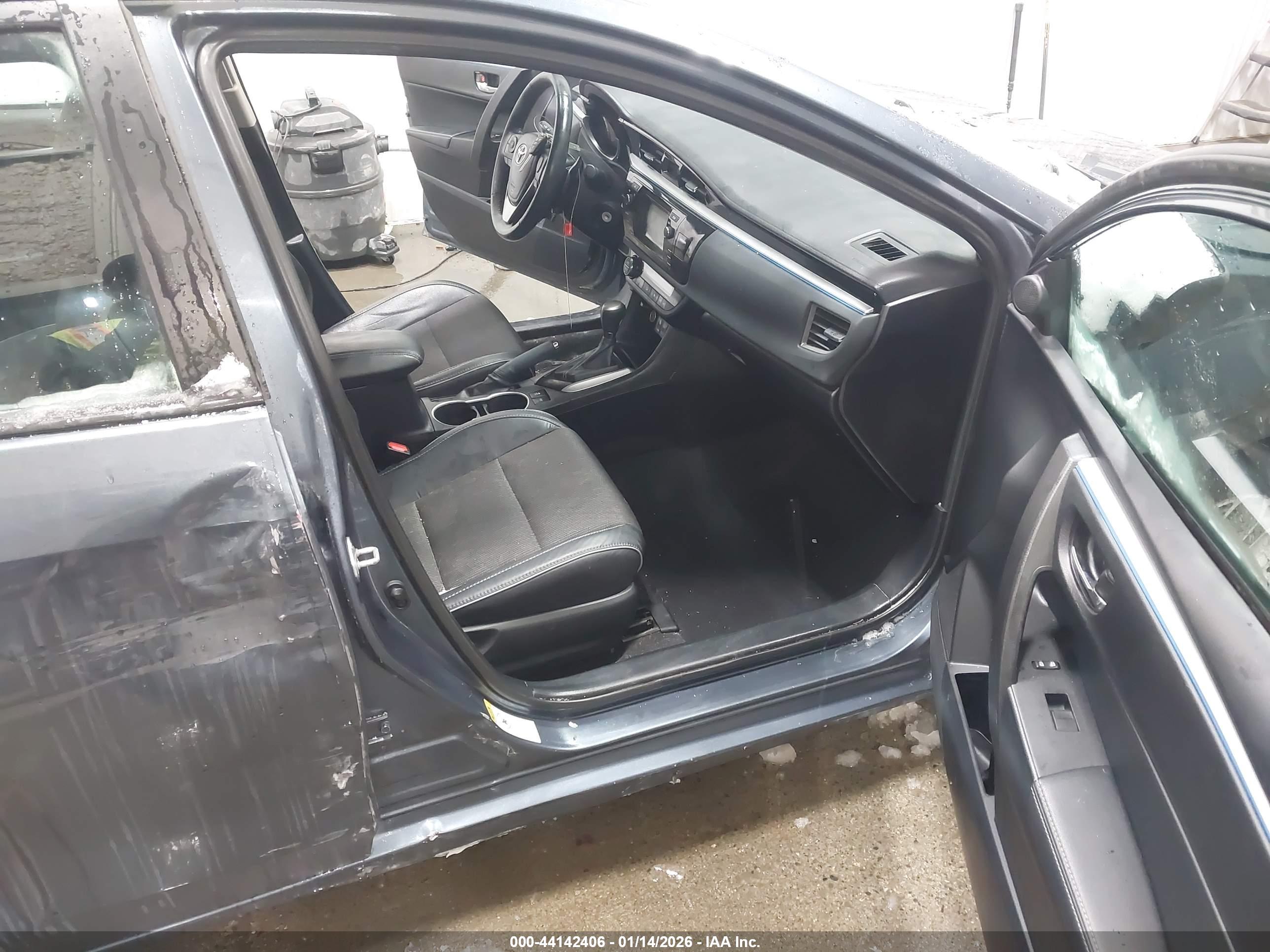 TOYOTA COROLLA image 5