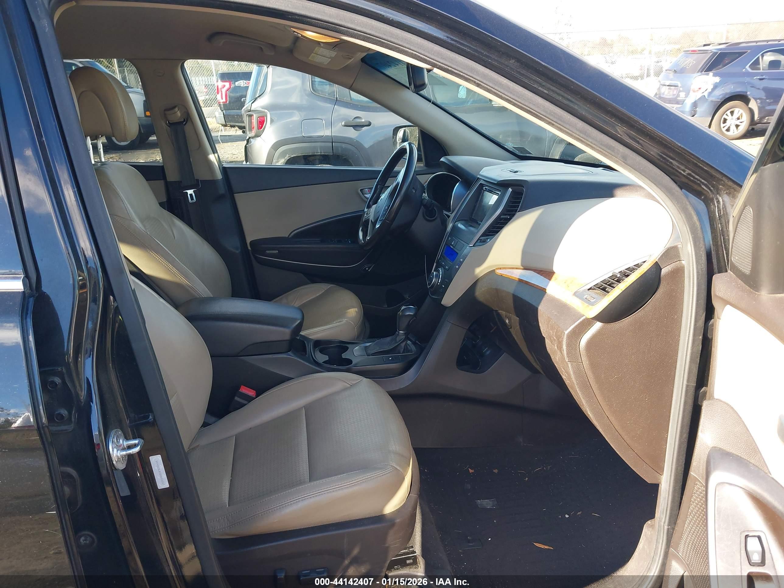 HYUNDAI SANTA image 5