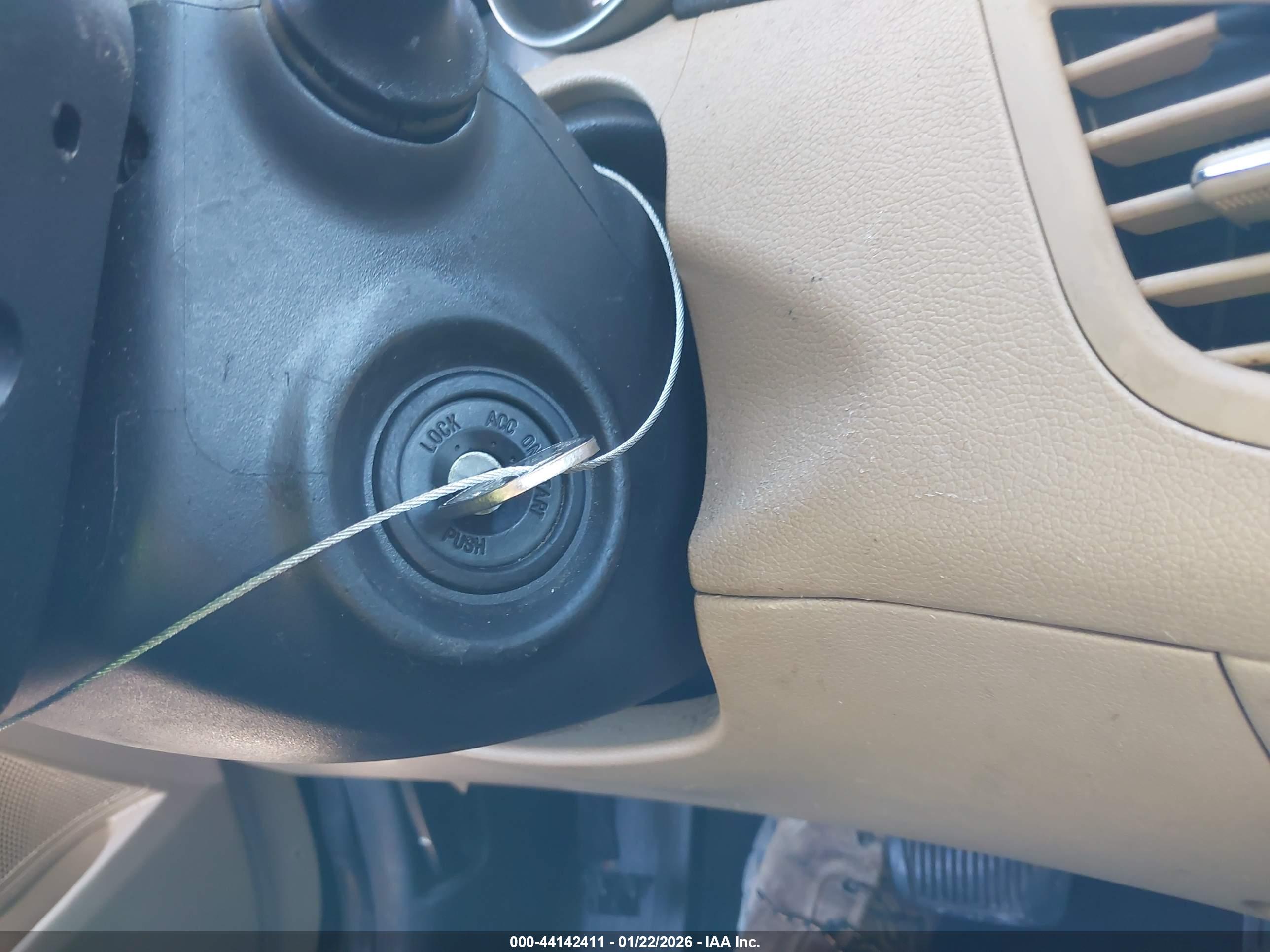 HYUNDAI ELANTRA image 11