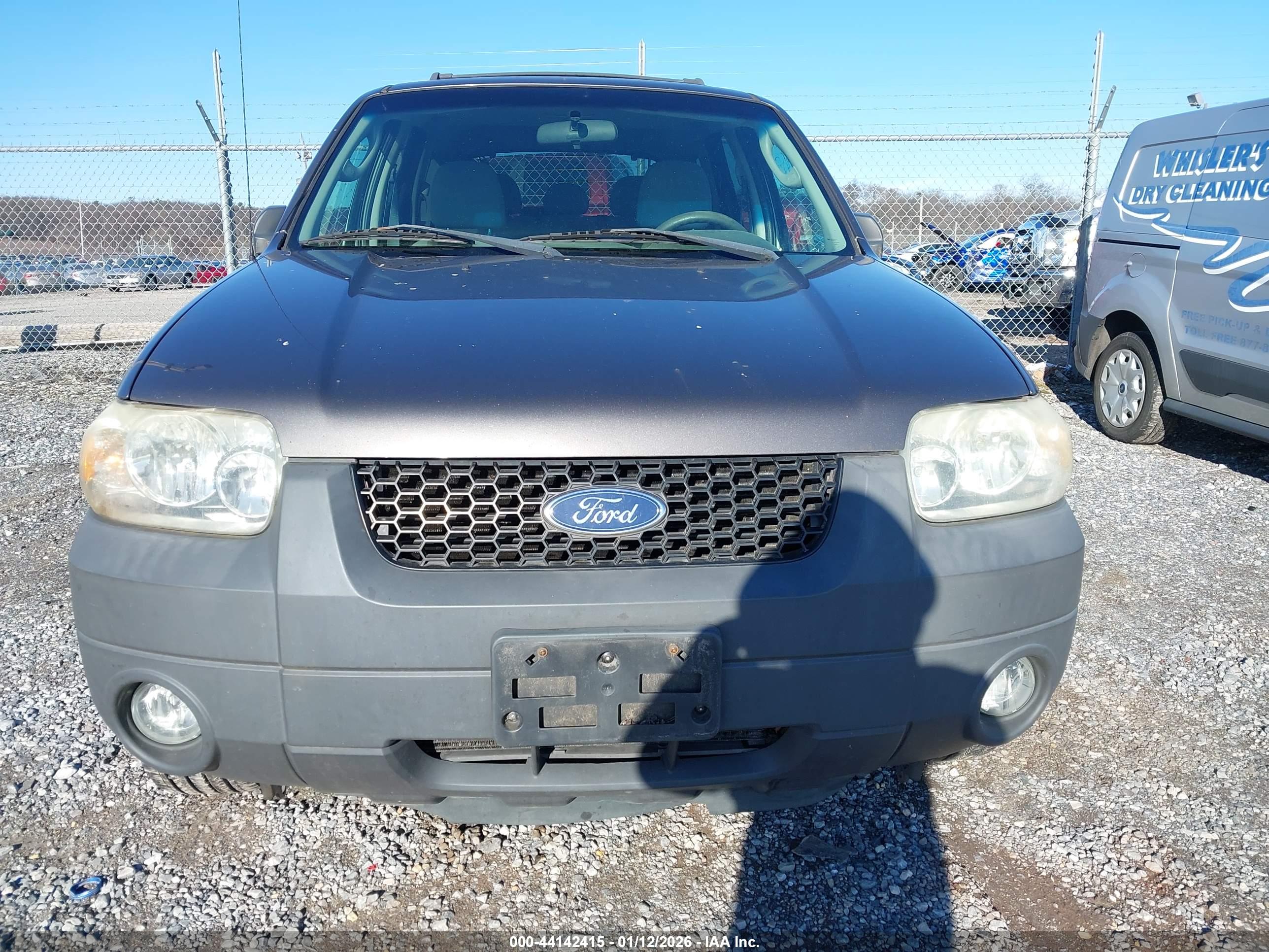 FORD ESCAPE image 6